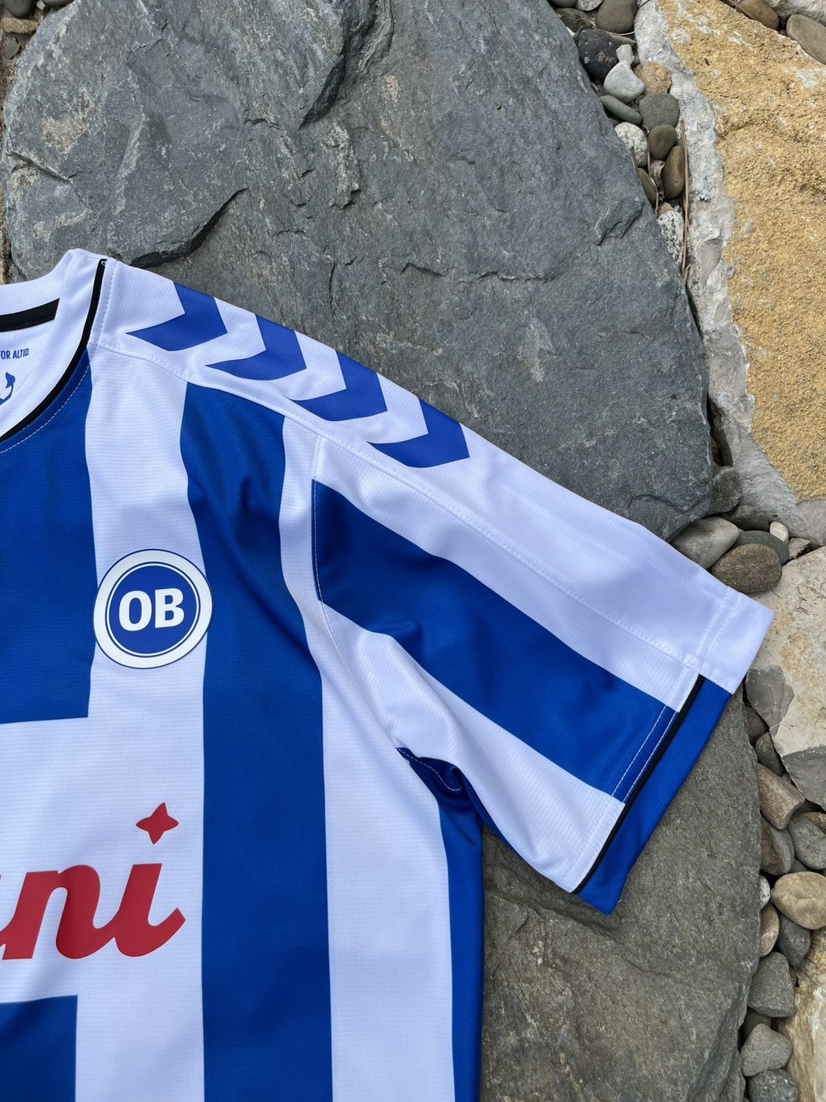 Hummel Hummel soccer jersey Odense 2018 Denmark striped tee Albani Size US L / EU 52-54 / 3 - 4 Thumbnail