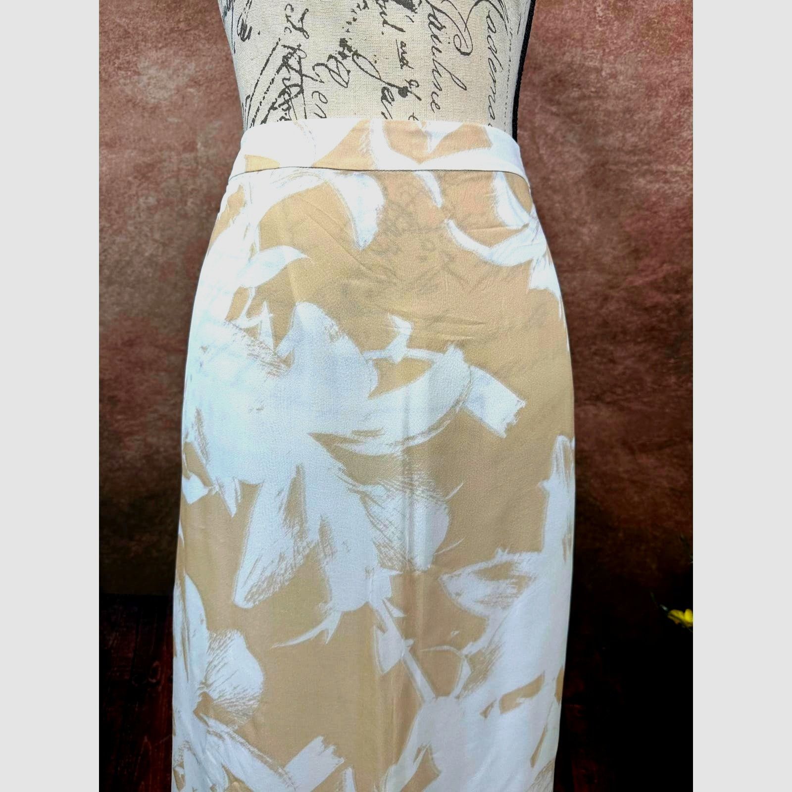 Other Socapri 100% Silk Maxi Skirt Brown Floral 46 Italian (10 us) Size 30" / US 8 / IT 44 - 8 Thumbnail