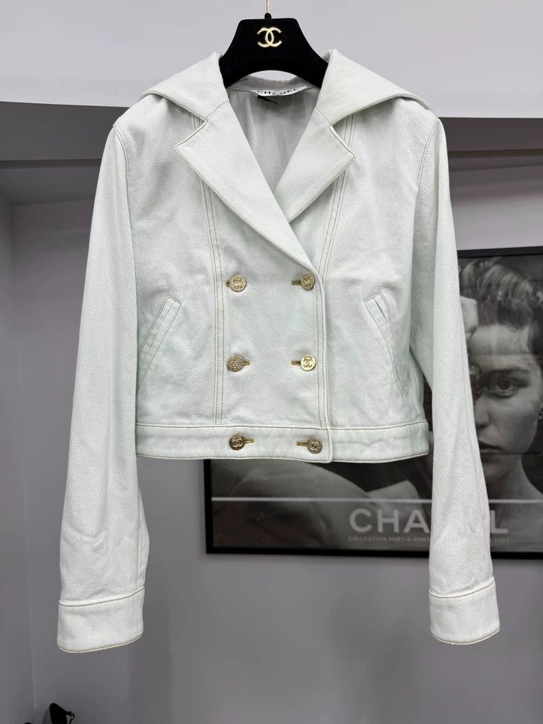 Chanel Chanel 24M beach series light blue denim jacket Size XS / US 0-2 / IT 36-38 - 1 Thumbnail