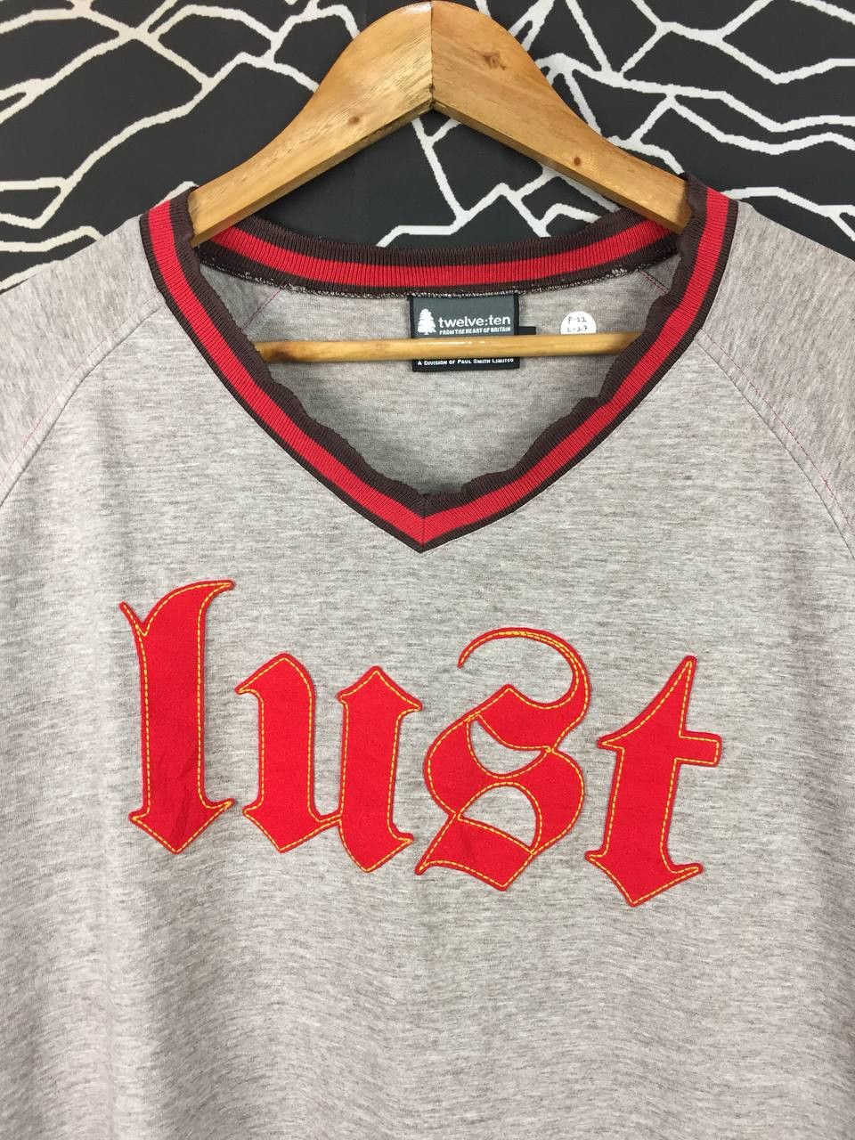 R.Newbold twelve:ten R.Newbold Paul Smith Lust V-Neck Tee Size US L / EU 52-54 / 3 - 3 Thumbnail
