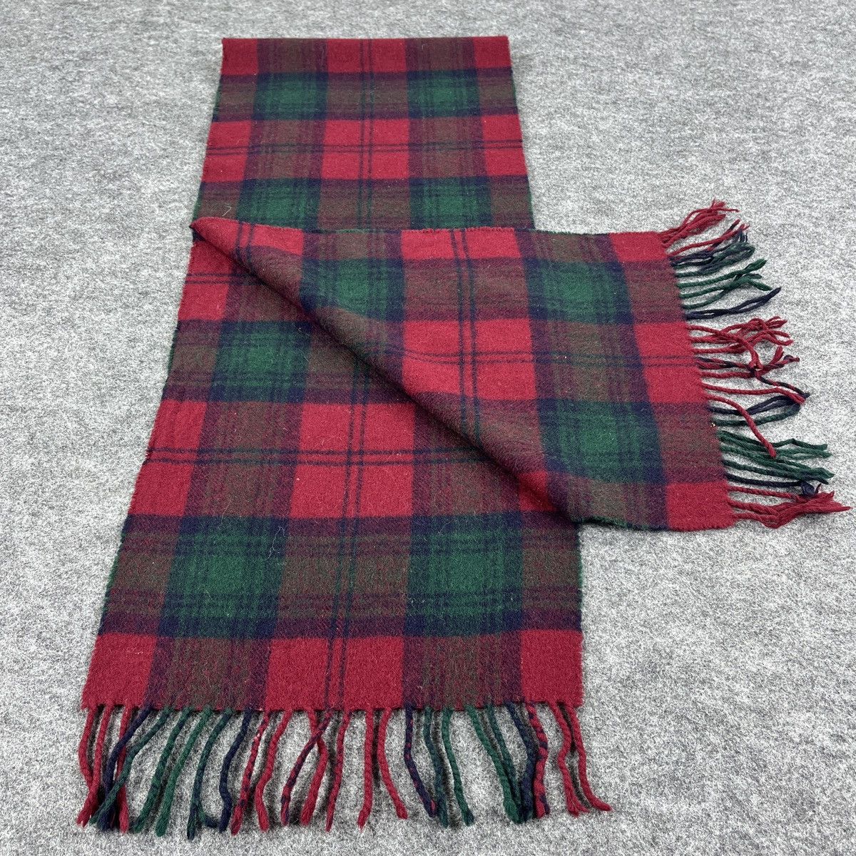 Begg & Co. Scarf / Muffler / Neckwear T1065