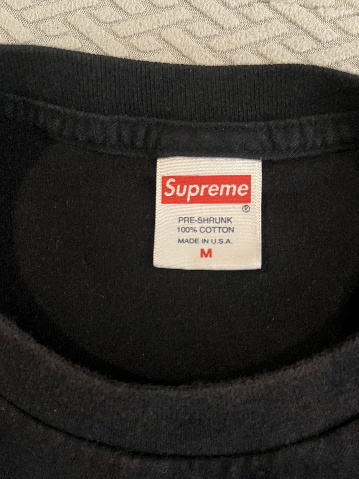Kaws × Supreme supreme x Kaws box logo Size US M / EU 48-50 / 2 - 2 Thumbnail