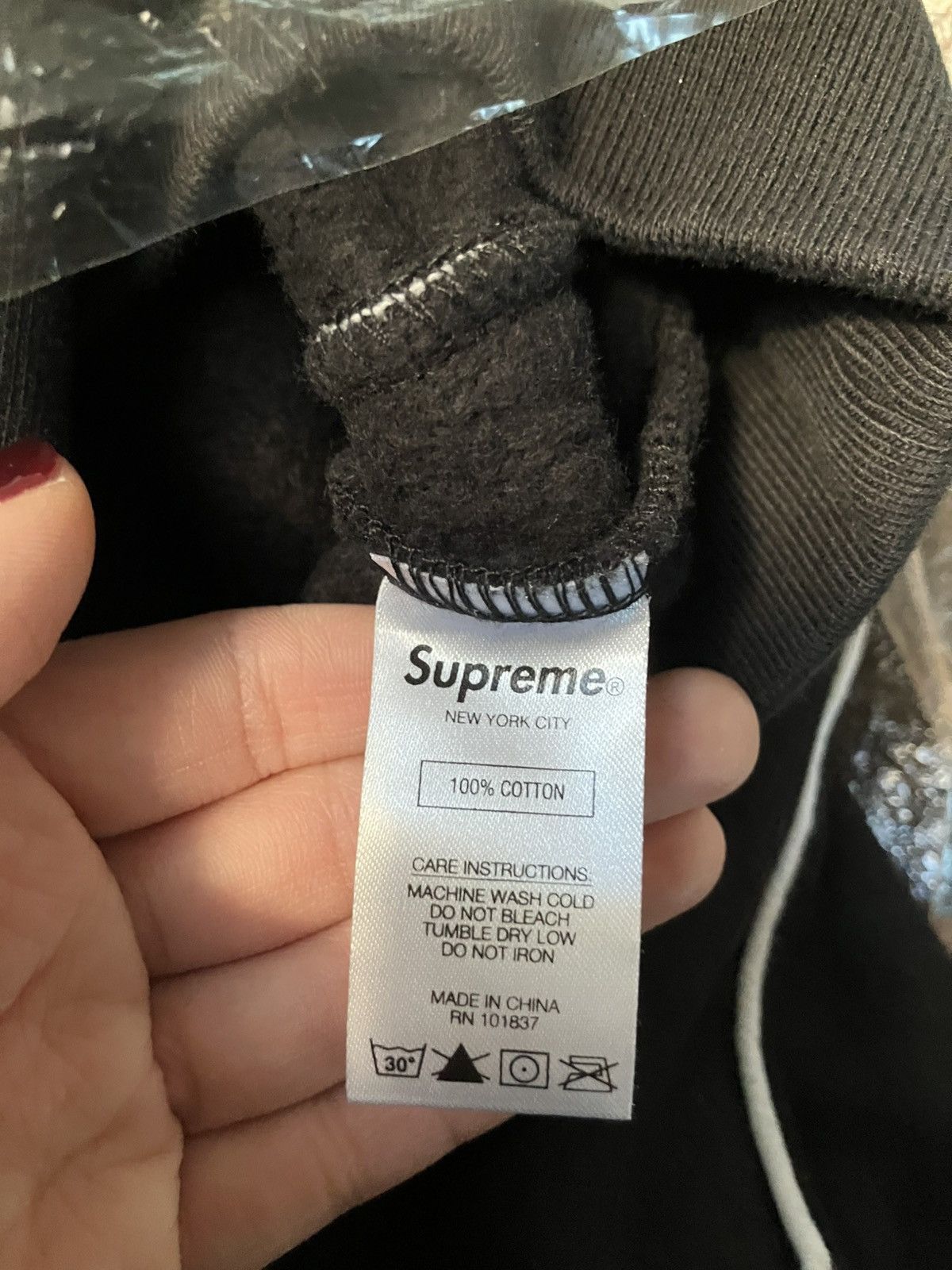 Supreme Supreme Hoodie (Never worn) Size US M / EU 48-50 / 2 - 2 Thumbnail