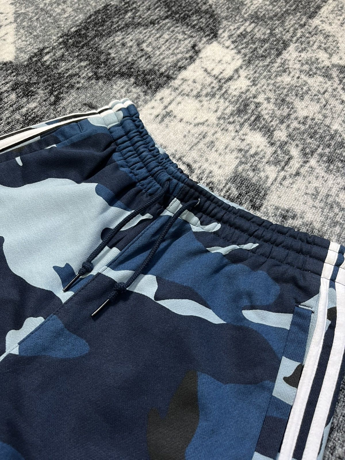 Adidas × Vintage Vintage Adidas Shorts Streetwear Y2K Casual Style Size US 32 / EU 48 - 3 Thumbnail