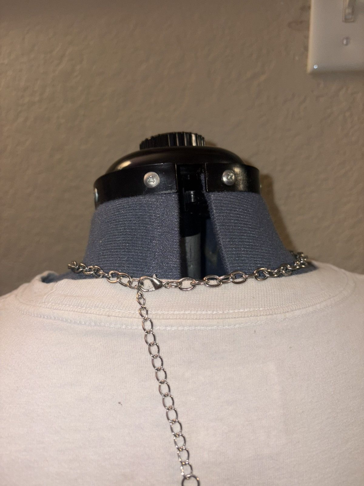 Other 1/1 Your World upcycled car emblem silver necklace Size ONE SIZE - 3 Thumbnail