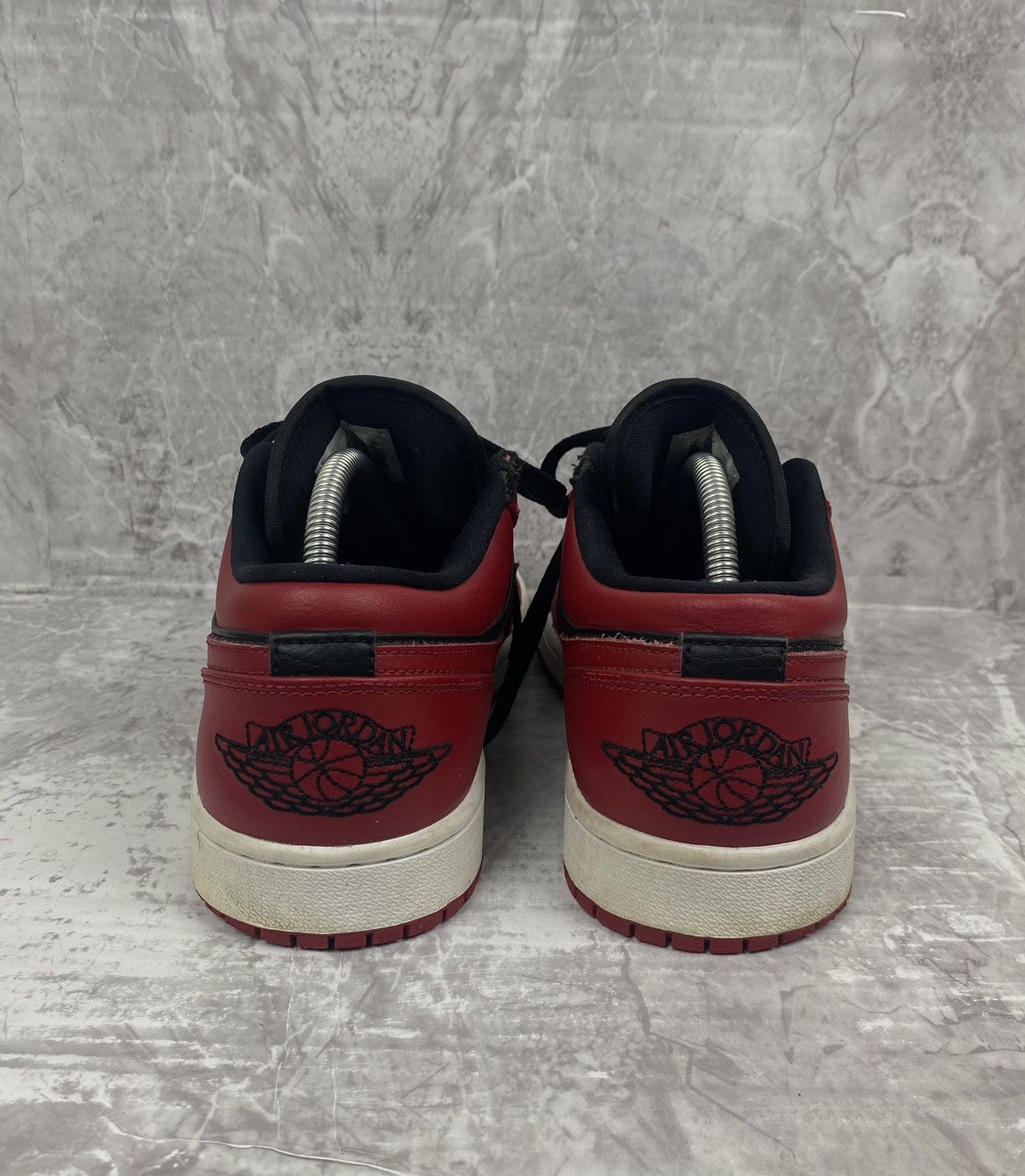 Jordan Brand Jordan 1 Low Reverse Bred Size US 9.5 / EU 42-43 - 4 Thumbnail