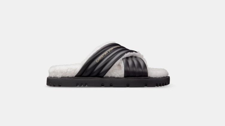 o1w1db11024 D-Cross Slides in Black
