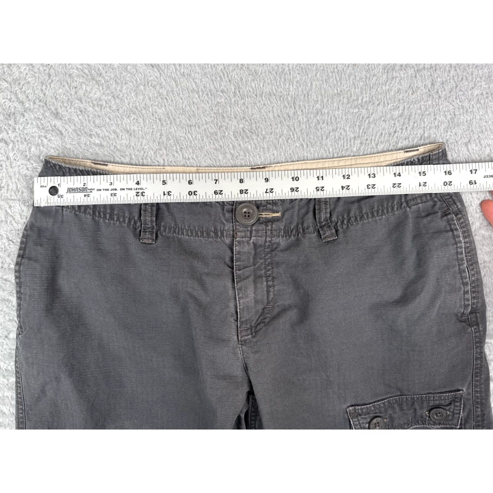 The North Face VINTAGE The North Face Cargo Shorts Women 8 Gray Cotton Ripstop Casual Activewear Summer Size 30" / US 8 / IT 44 - 7 Thumbnail