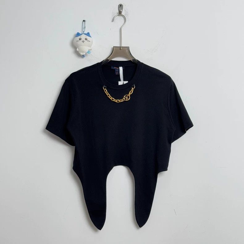 Louis Vuitton Louis Vuitton Chain logo rabbit ear tie short sleeve Size M / US 6-8 / IT 42-44 - 1 Thumbnail