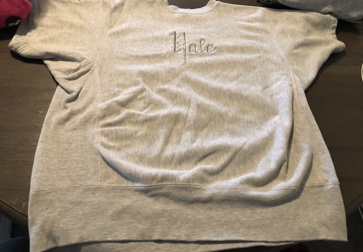Vintage 80s Yale University champion reverse weave short sleeve Size US L / EU 52-54 / 3 - 4 Thumbnail