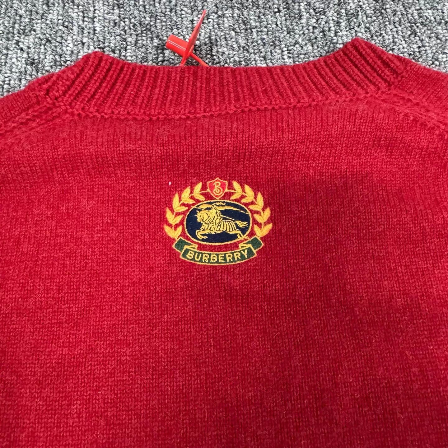 Burberry Burberry Red Horseferry Embroidered Wool Sweater M 99New Size M / US 6-8 / IT 42-44 - 6 Thumbnail