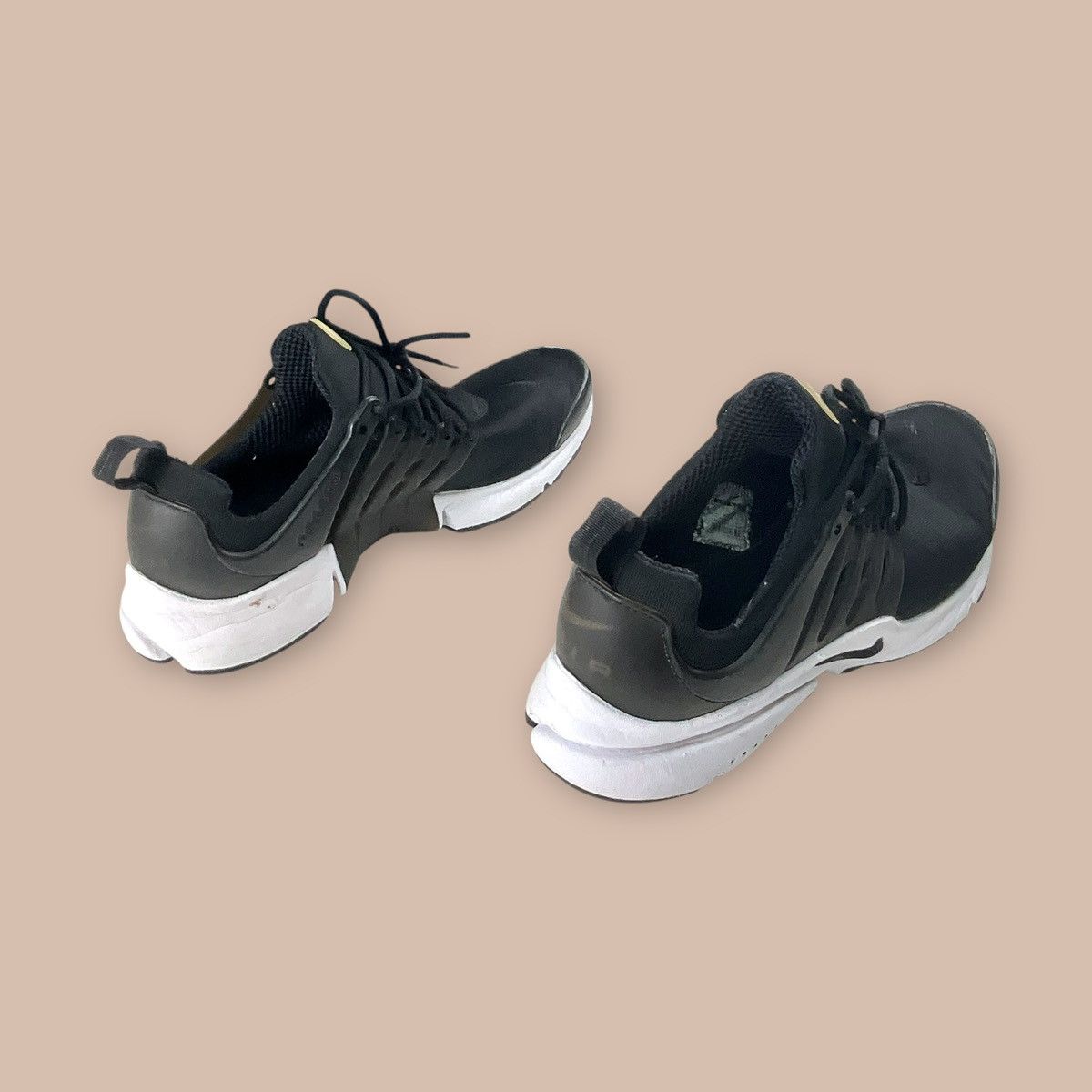Nike Nike Air Presto Essential Black Size US 9 / EU 42 - 6 Thumbnail