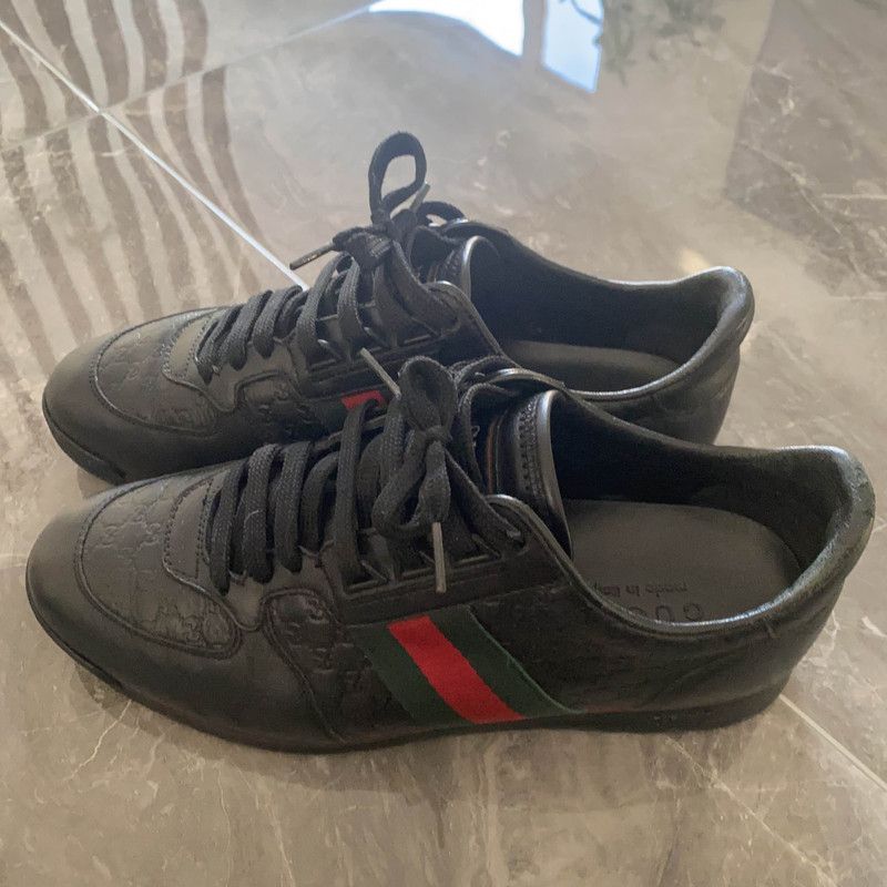 Gucci Black Leather Casual Sneakers for Everyday Wear
