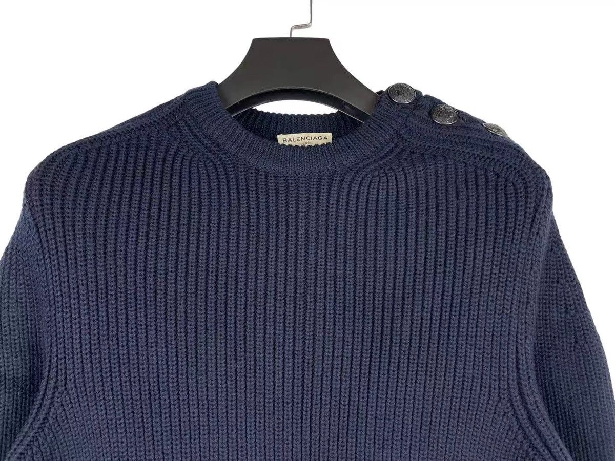 Balenciaga Balenciaga AW18 Button-Detail Sweater Size US M / EU 48-50 / 2 - 4 Thumbnail