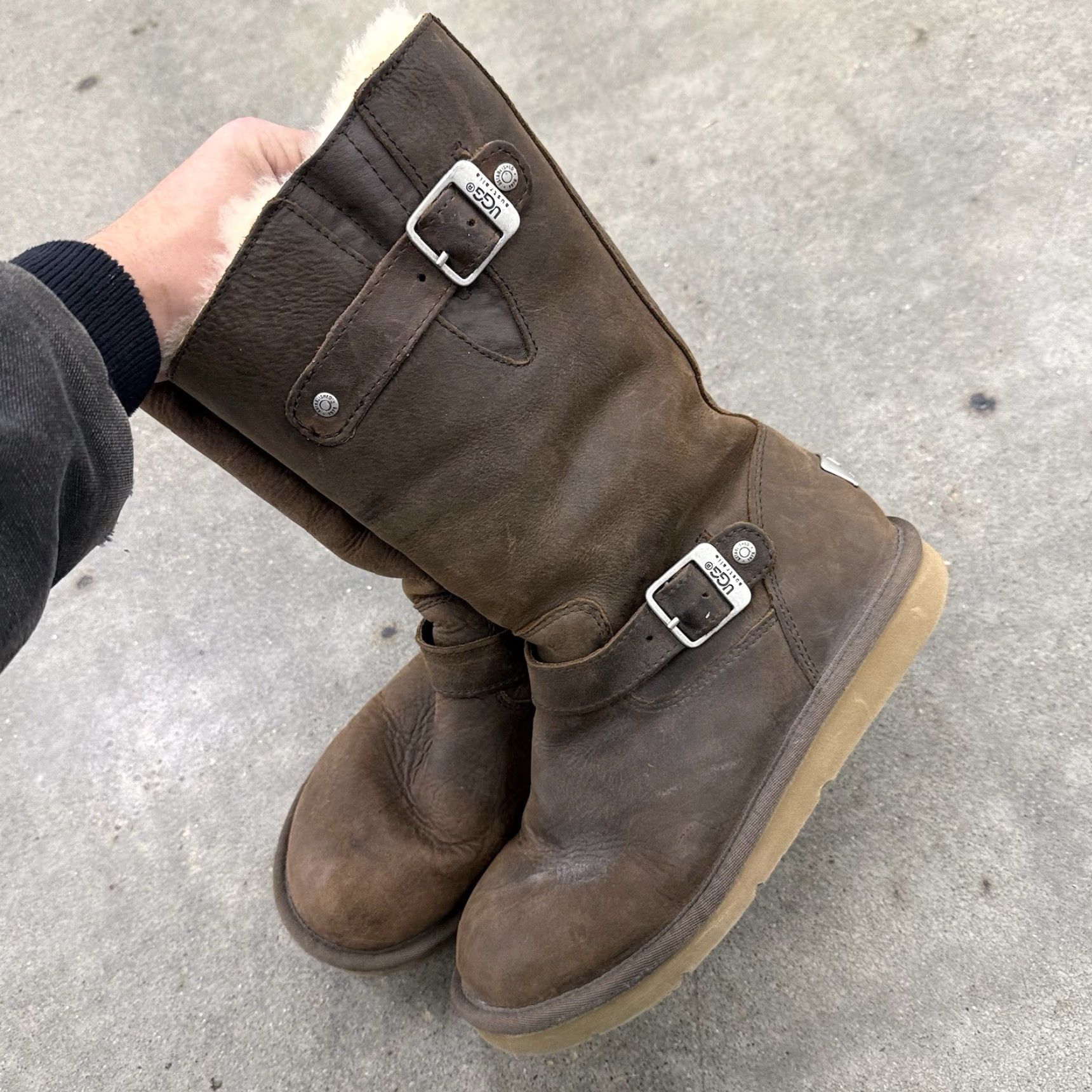Ugg UGG Boots Women 8 5678 Kensington Brown Leather Shearling Lined Buckle Moto Size US 7 / IT 37 - 4 Thumbnail