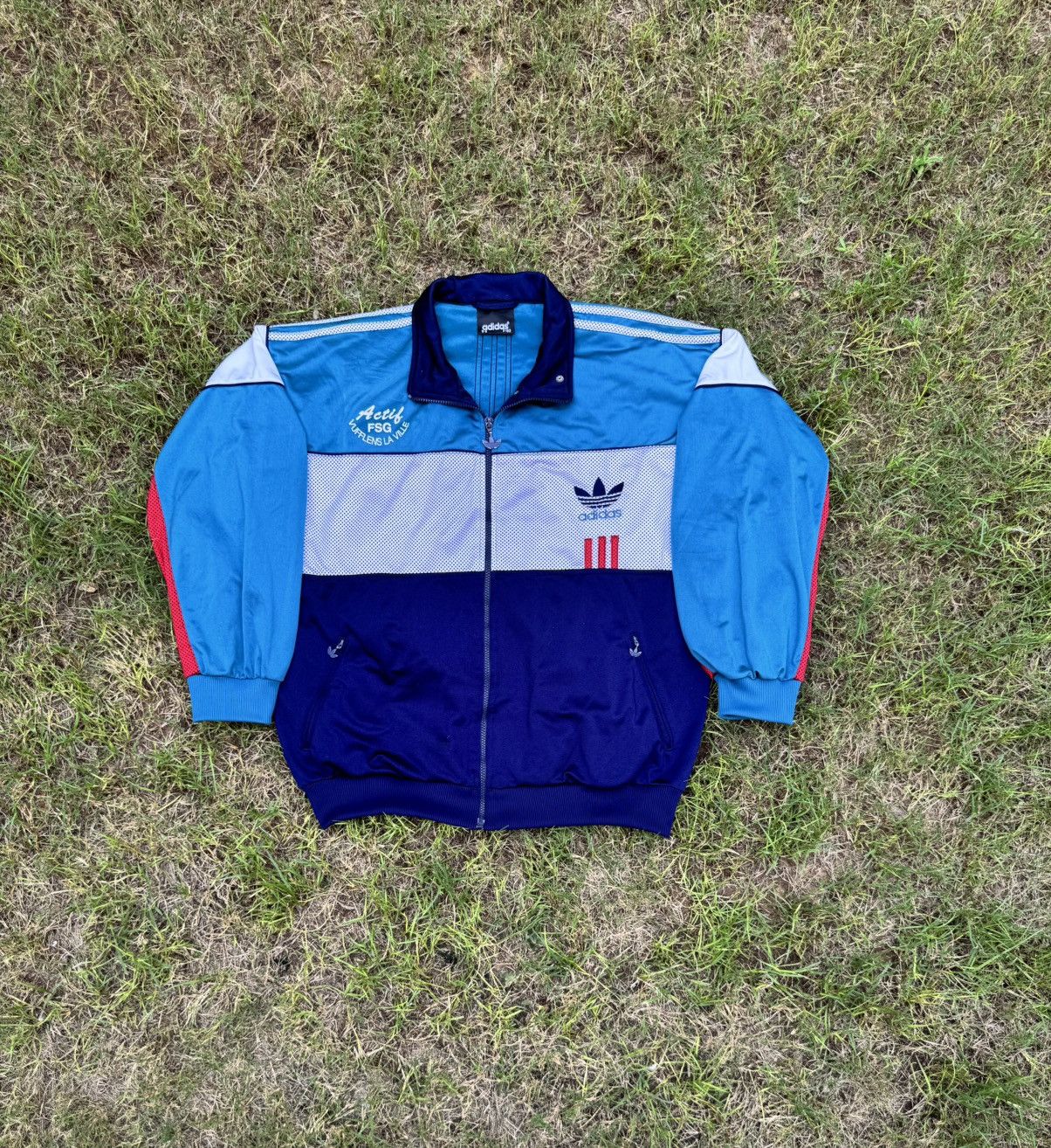 Adidas Adidas Originals vintage 90s blue and white track jacket Size US L / EU 52-54 / 3 - 1 Thumbnail