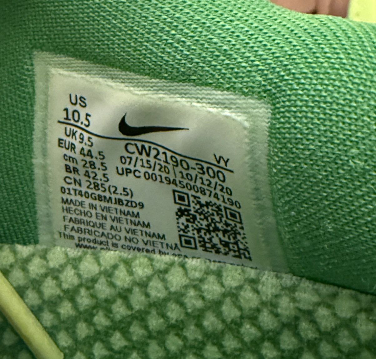 Nike Kobe IV Grinch Size US 10.5 / EU 43-44 - 7 Thumbnail