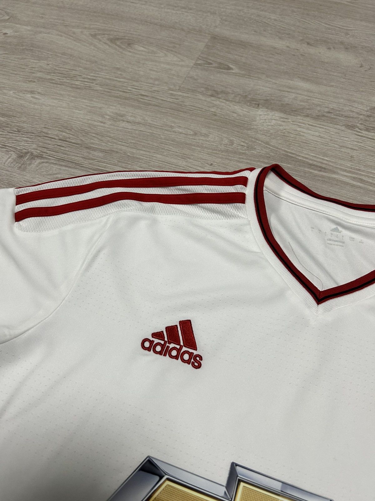 Adidas Adidas Soccer Jersey Manchester United 2015 away size L Size US L / EU 52-54 / 3 - 5 Thumbnail