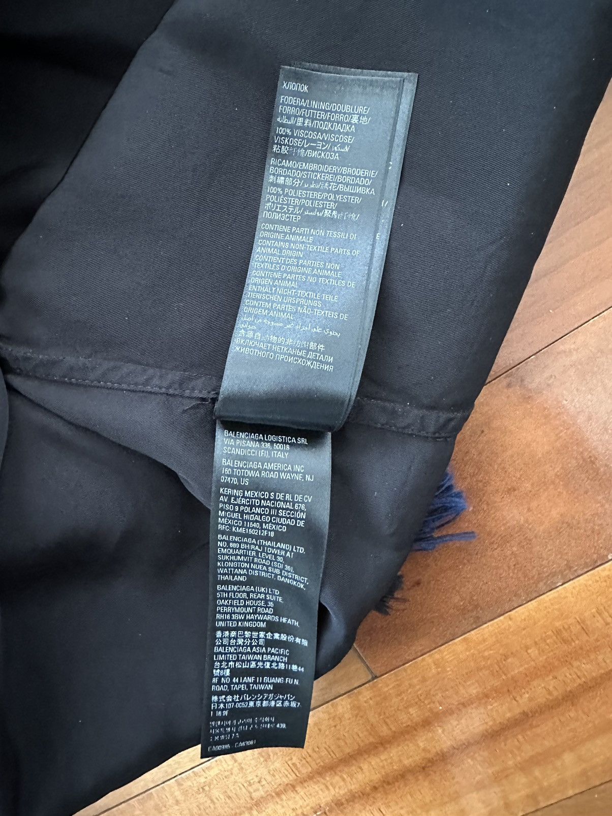 Balenciaga balenciaga fw22 buffalo flannel Size US M / EU 48-50 / 2 - 8 Thumbnail