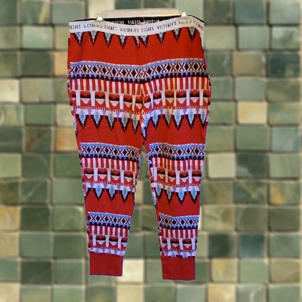 Victoria's Secret Victoria's Secret Red Geometric Leggings Bottoms Pajamas Holiday Sz XL Size 40" / US 18 - 1 Thumbnail