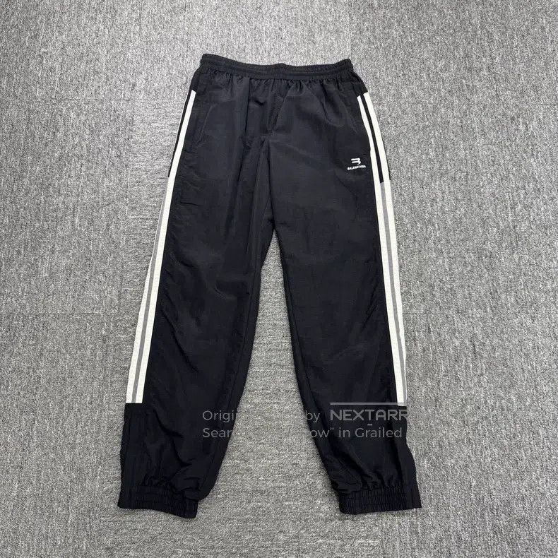 Balenciaga Balenciaga size XS Embroidered letter striped sweatpants Size US 27 - 1 Thumbnail