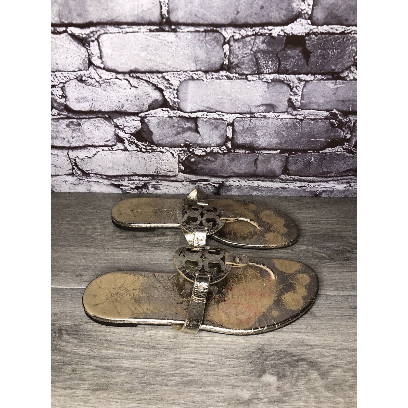 Tory Burch TORY BURCH Silver Leather Badge Logo Thong Flats Sandals Wom Size US 10 / IT 40 - 21 Thumbnail