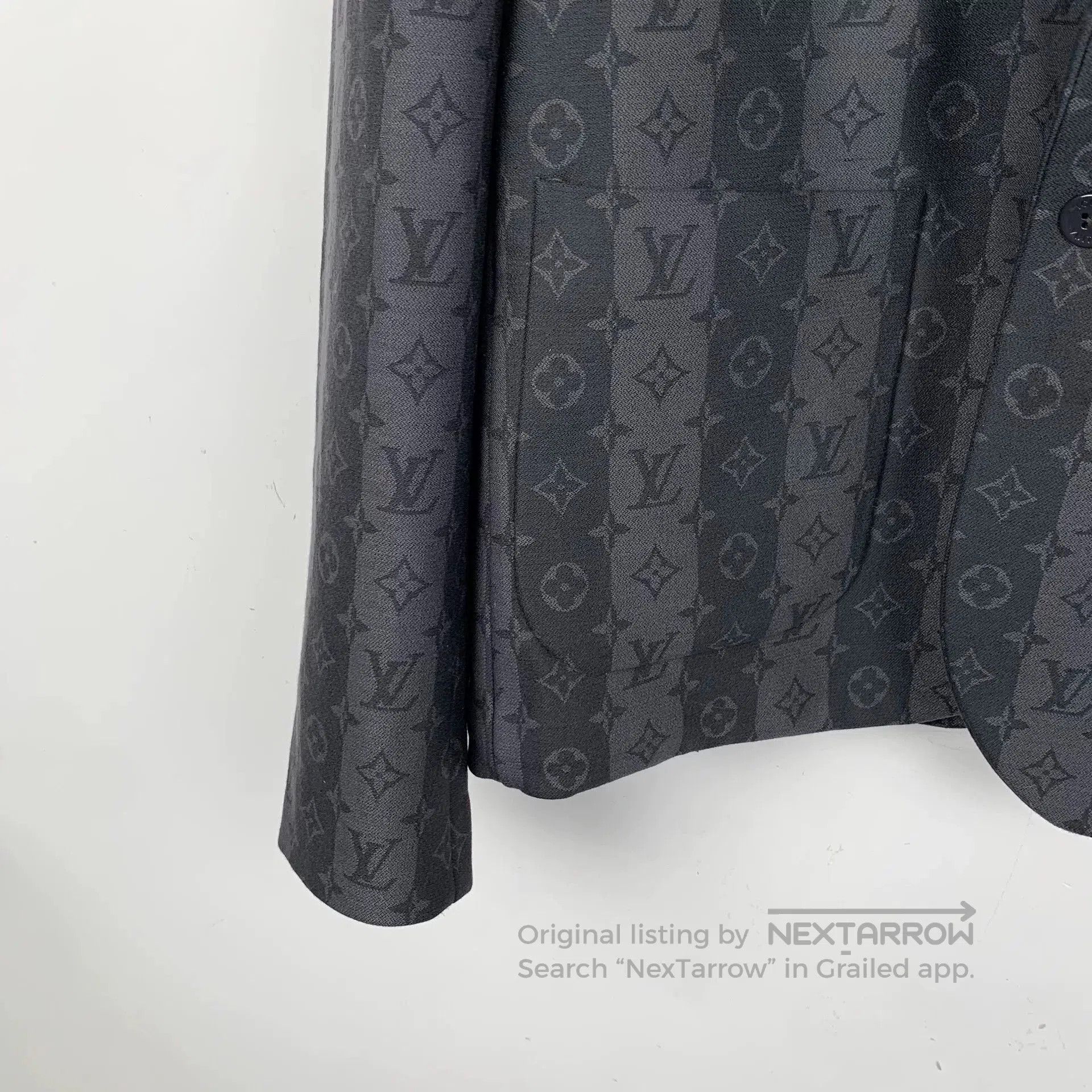 Louis Vuitton louis vuitton gray logo wool blazer jacket. Size US L / EU 52-54 / 3 - 4 Thumbnail