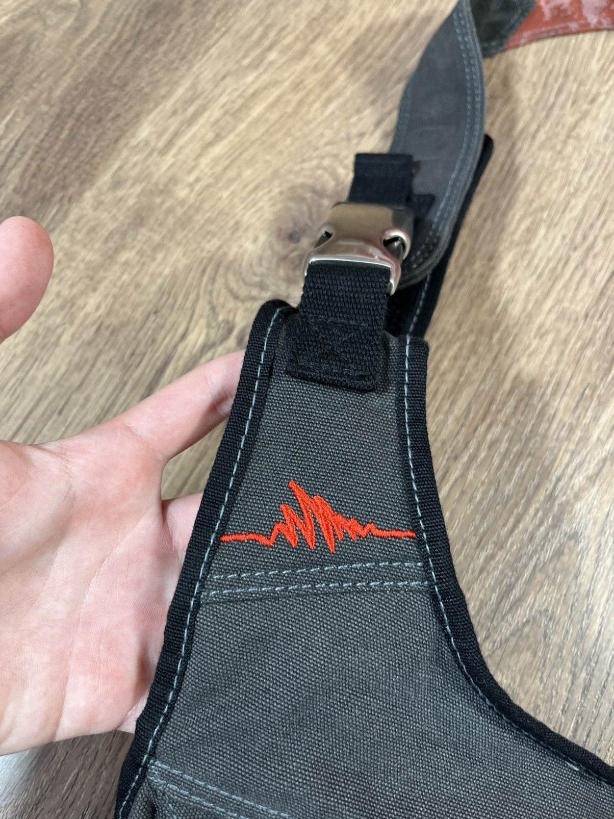 Marlboro × Vintage Vintage Marlboro Y2K Zip Sling Bag Crossbody Archive Size ONE SIZE - 3 Thumbnail