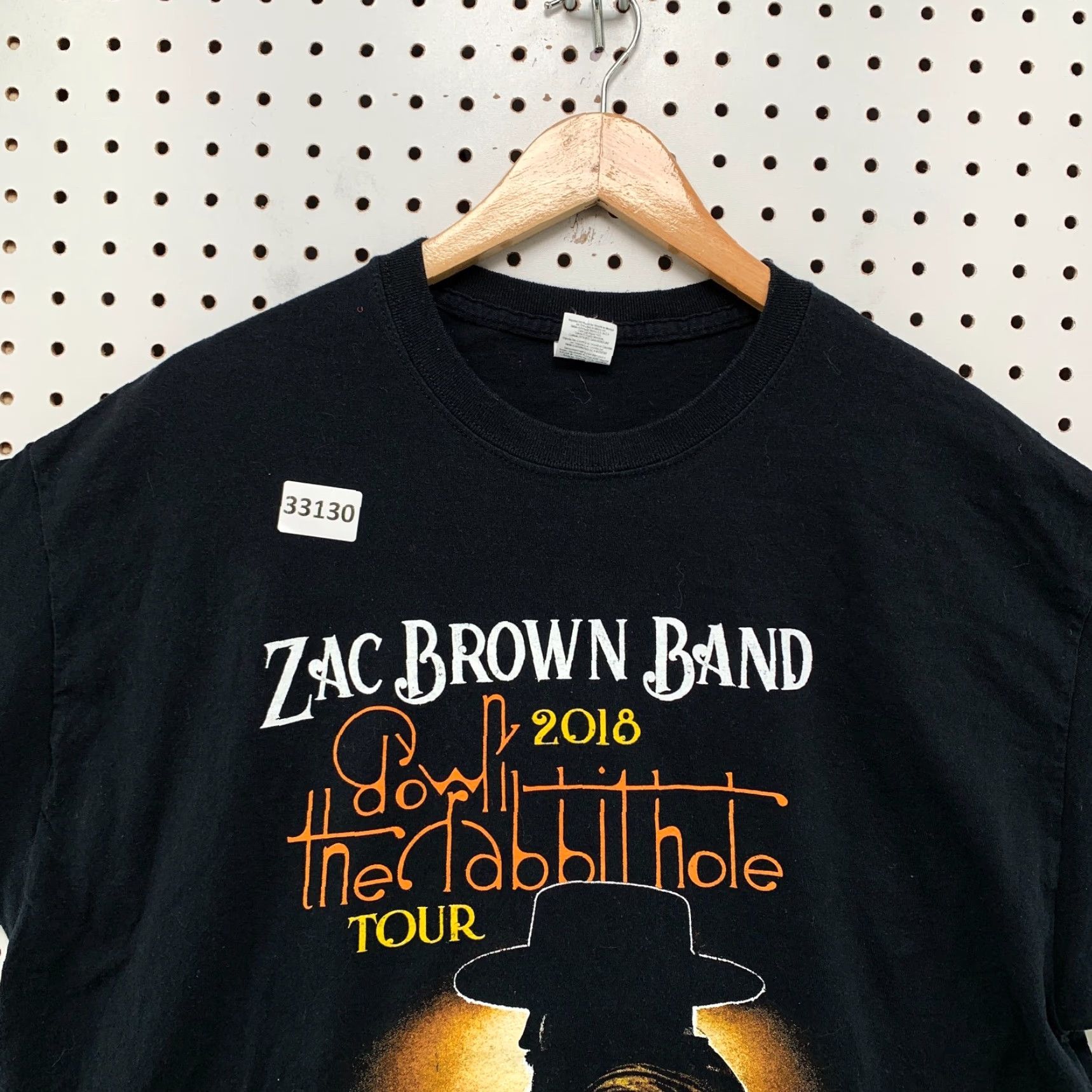 Gildan VINTAGE Zac Brown Band Shirt Mens Large Black 2018 Down The Rabbit Hole Music 22.5x29 Size US L / EU 52-54 / 3 - 6 Thumbnail