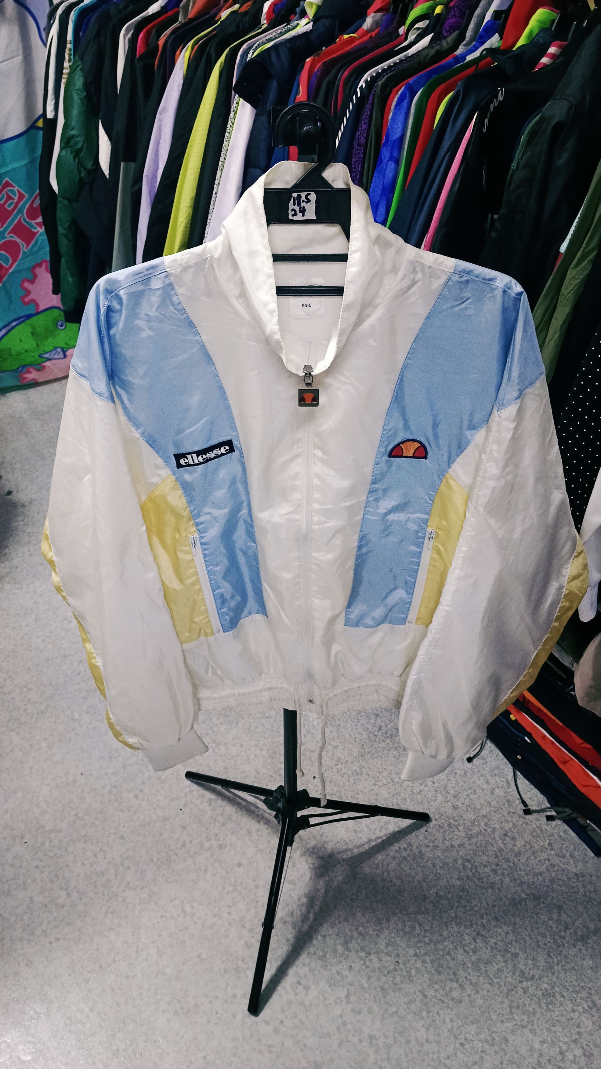 Ellesse × Vintage Vintage Ellesse Light Jacket Size US M / EU 48-50 / 2 - 1 Thumbnail