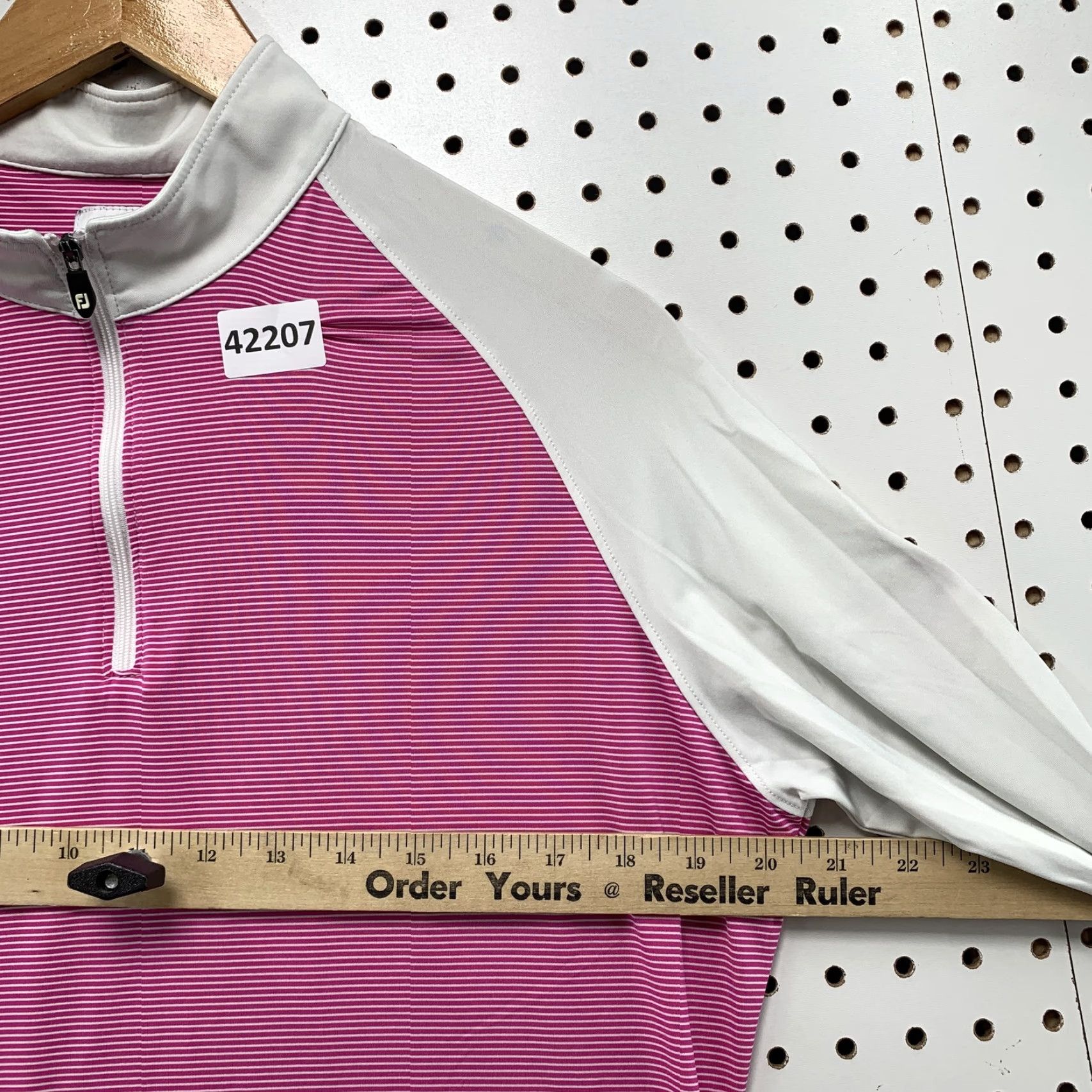 Vintage VINTAGE FJ FootJoy Womens Large Pink Long Sleeve Golf Pullover V Neck Casual Shirt Size L / US 10 / IT 46 - 4 Thumbnail