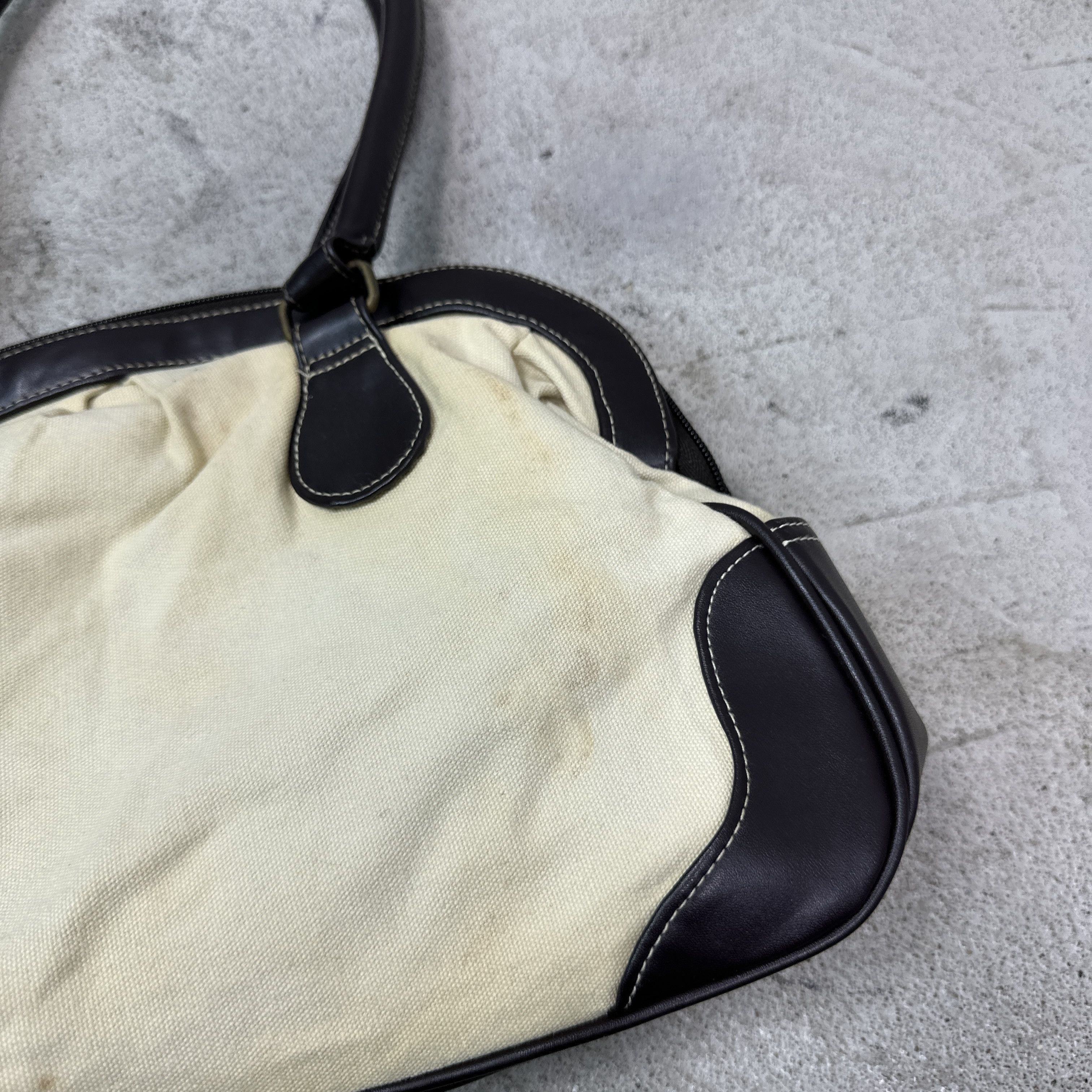 Vintage Vintage Avant Garde Opium Shoulder Cream Bag Y2K Size ONE SIZE - 2 Thumbnail
