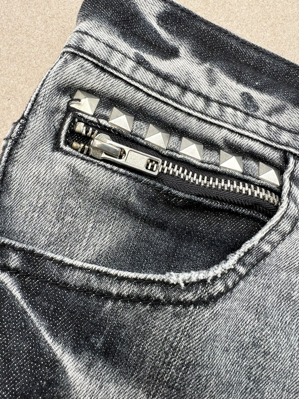 Japanese Brand GLAD NEWS Studded Denim Shorts Size US 34 / EU 50 - 3 Thumbnail