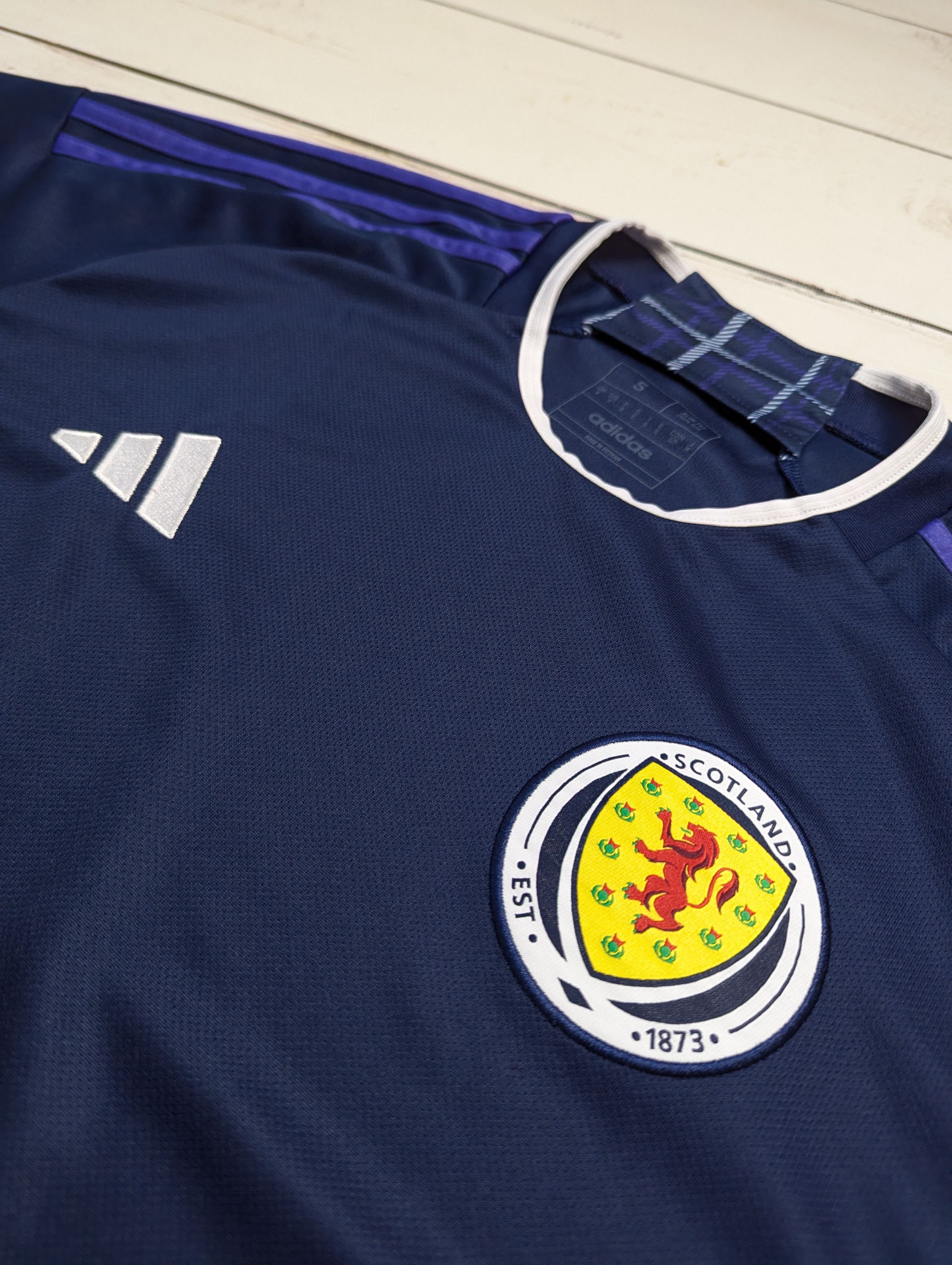 Adidas Rare Adidas Scotland 2023 football Soccer Jersey Size US S / EU 44-46 / 1 - 6 Thumbnail