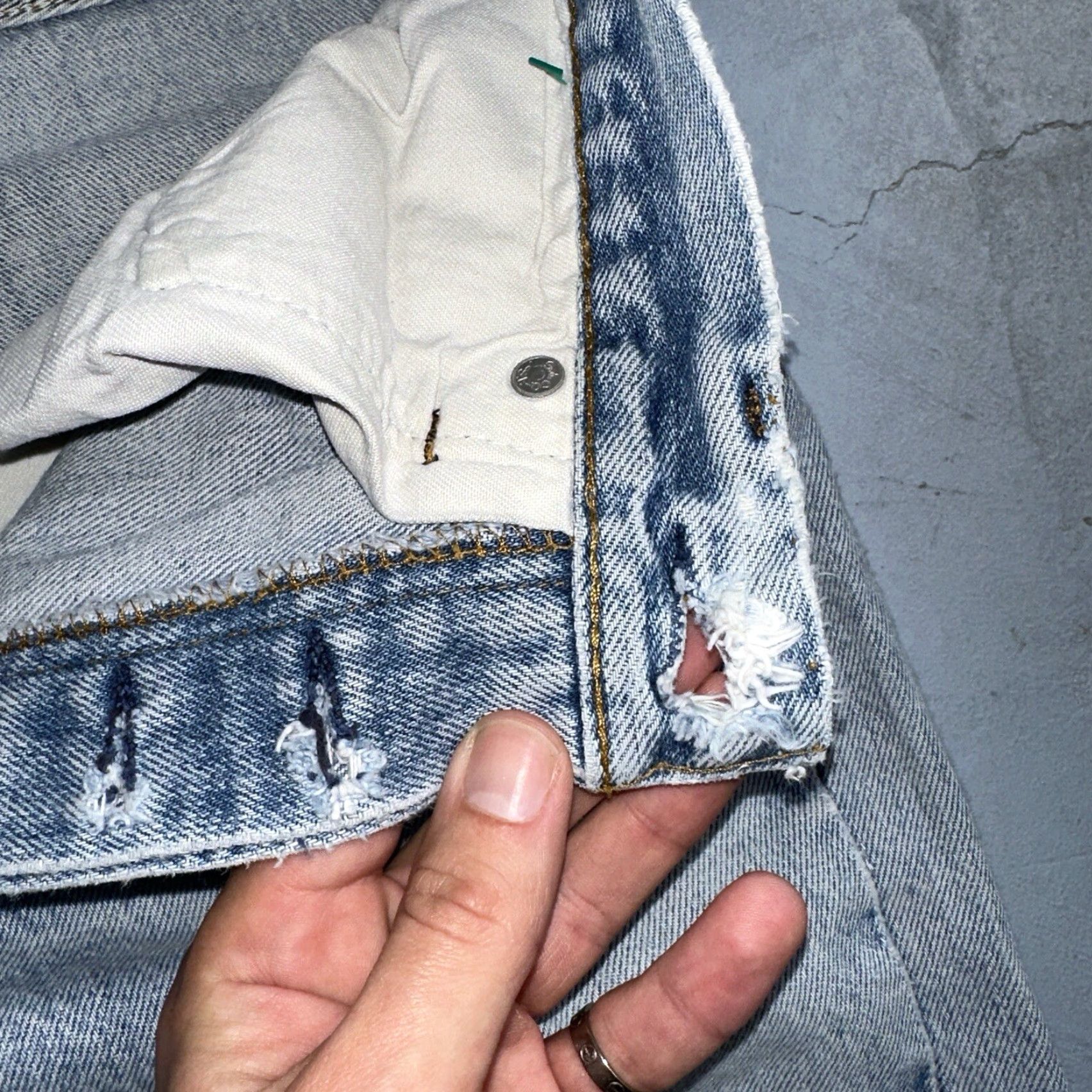 Levi's VINTAGE Levi's 501 Jeans Men 33x30 Straight Leg 80s Blue Denim Mid Rise Comfort 90s Size US 33 - 5 Thumbnail