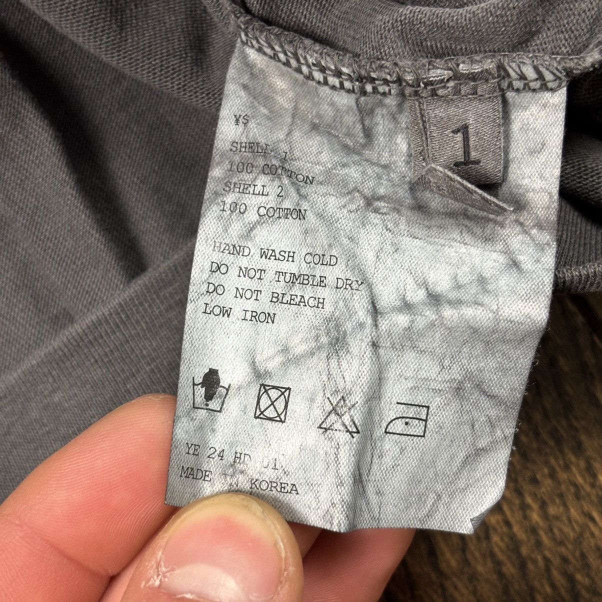 Kanye West Kanye West Vultures Korea Exclusive Hoodie Black SIZE 1 S/M Size US S / EU 44-46 / 1 - 14 Thumbnail