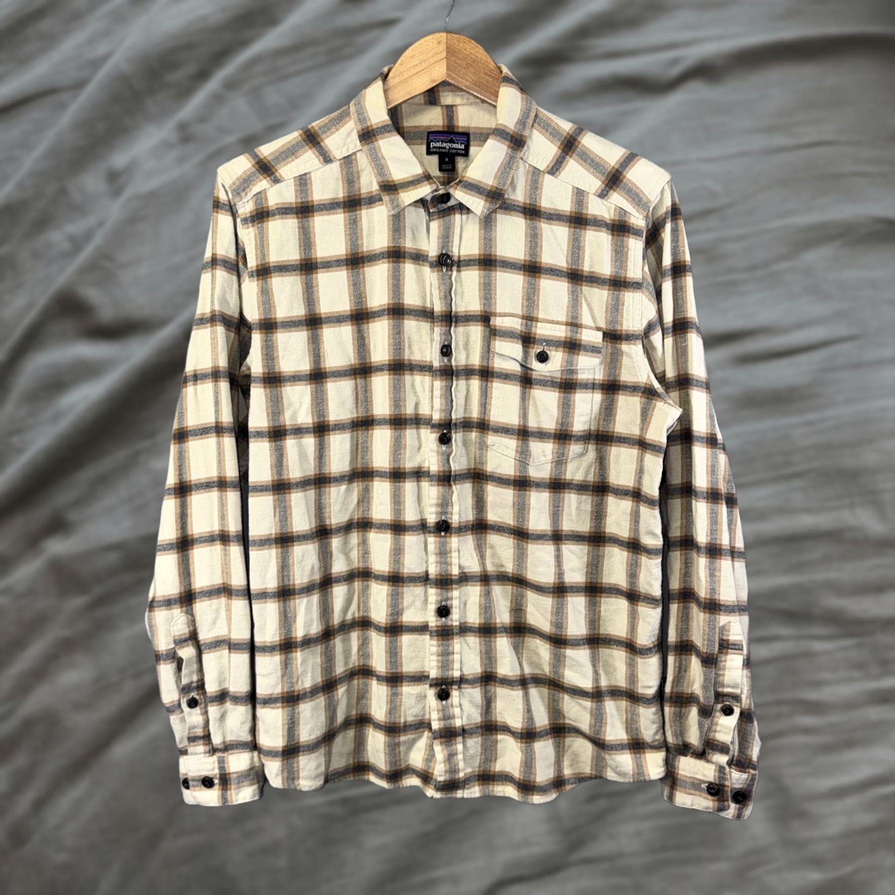 Patagonia Patagonia Shirt Mens Medium Beige Brown Plaid Organic Cotton Button-Up Casual Shirt Size US M / EU 48-50 / 2 - 1 Thumbnail