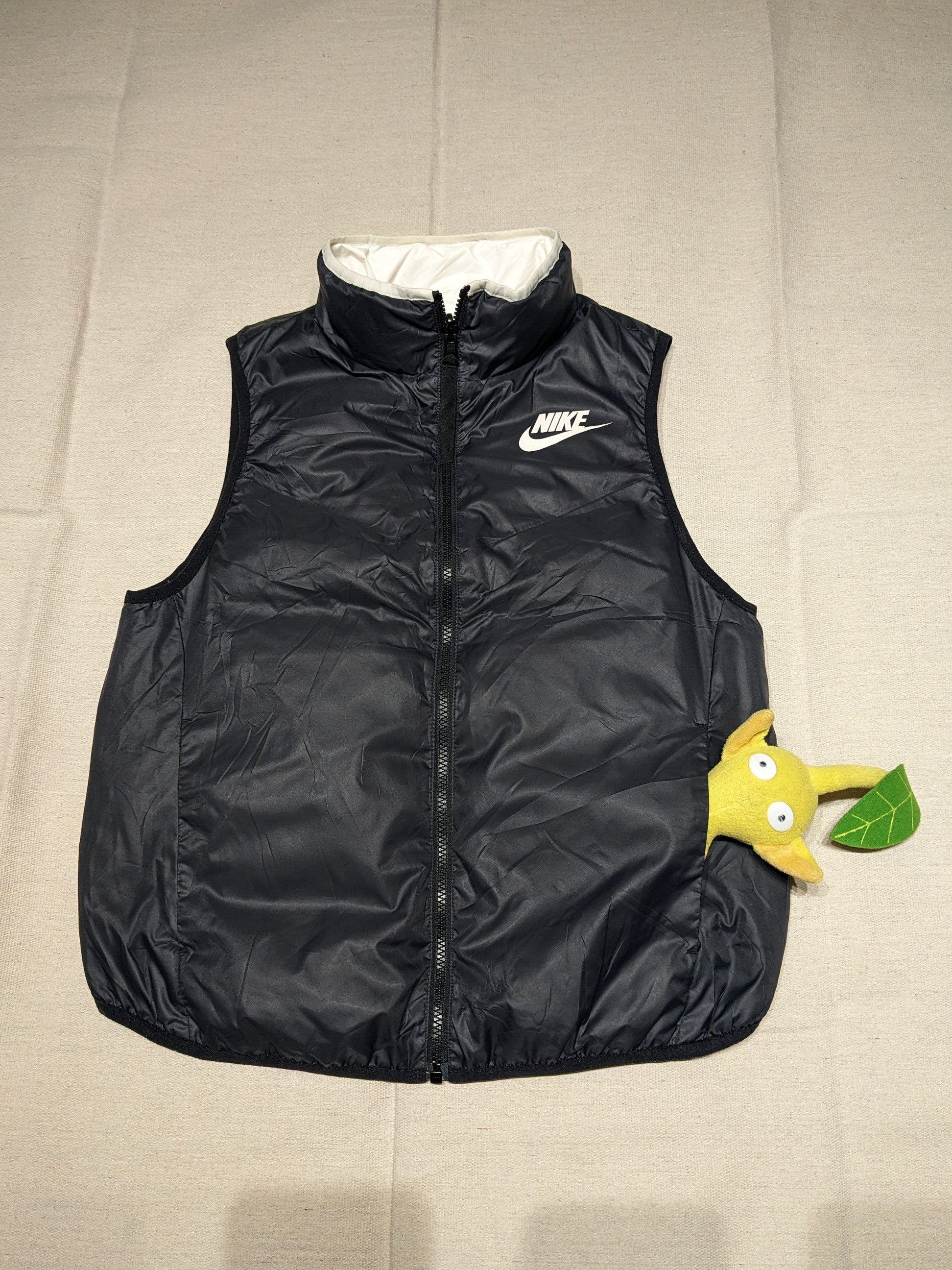 Nike Nike Reversible Down vest women's S Size S / US 4 / IT 40 - 2 Thumbnail