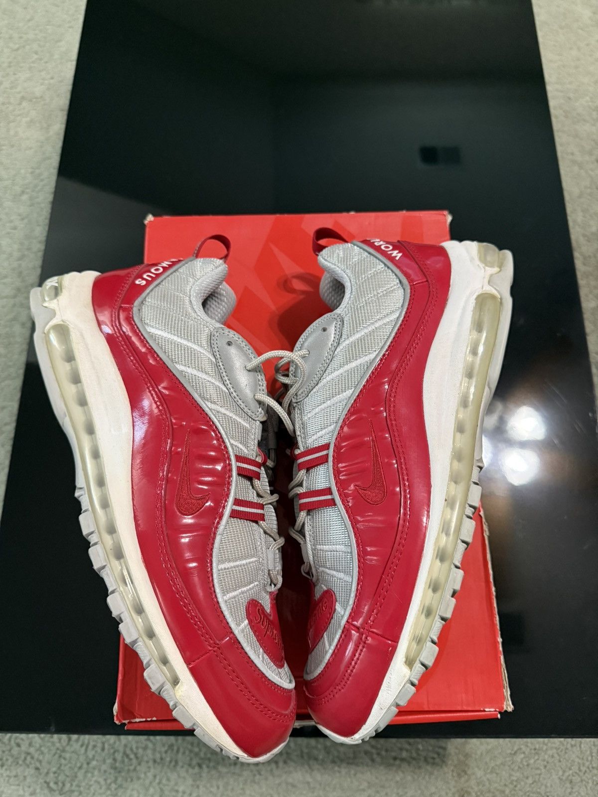 Nike × Supreme Nike Air Max 98 Supreme Varsity Red Size US 12 / EU 45 - 10 Thumbnail