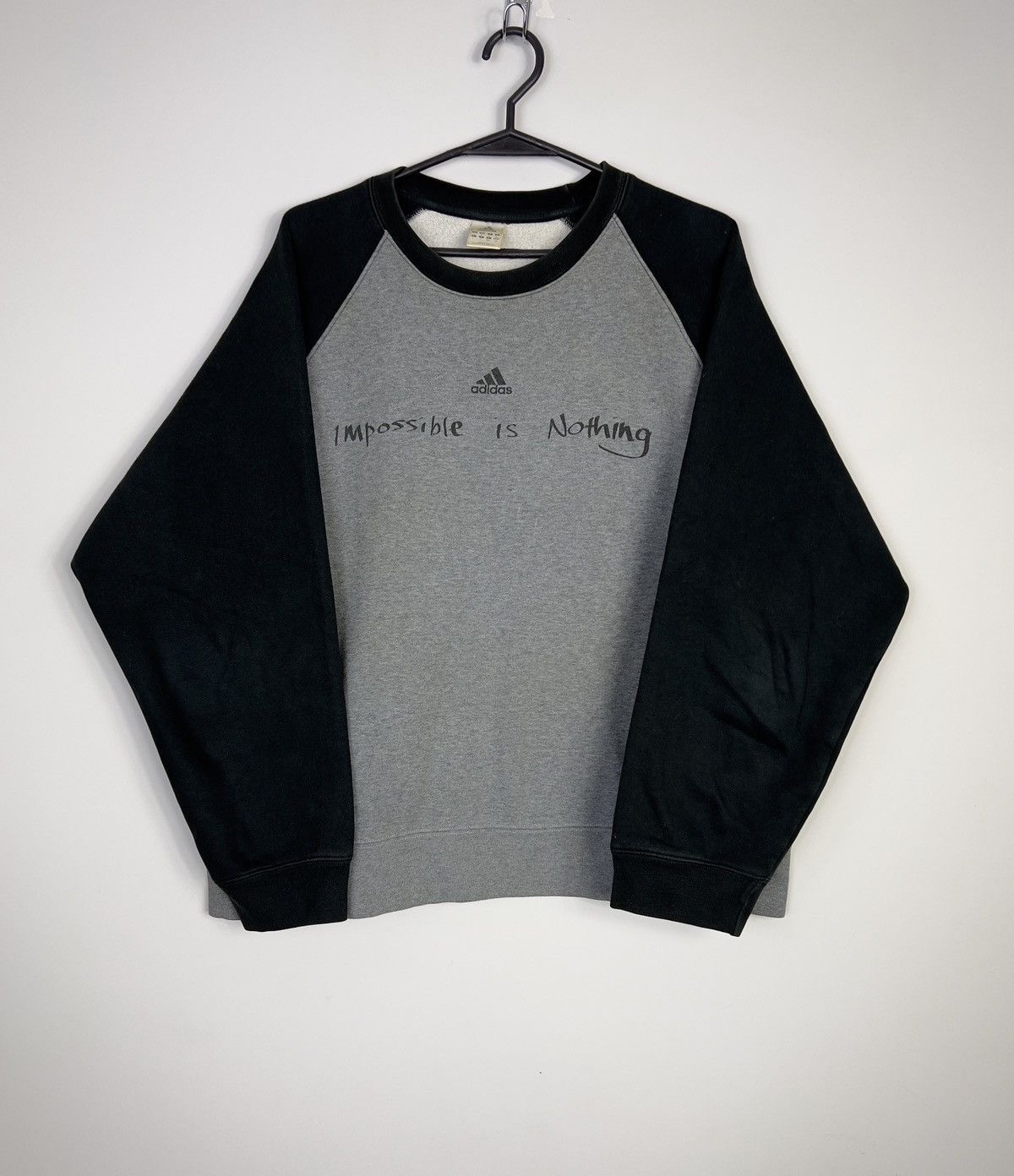 Adidas Sweatshirt Adidas Impossible Is Nothing Center Logo Vintage Size US L / EU 52-54 / 3 - 1 Thumbnail