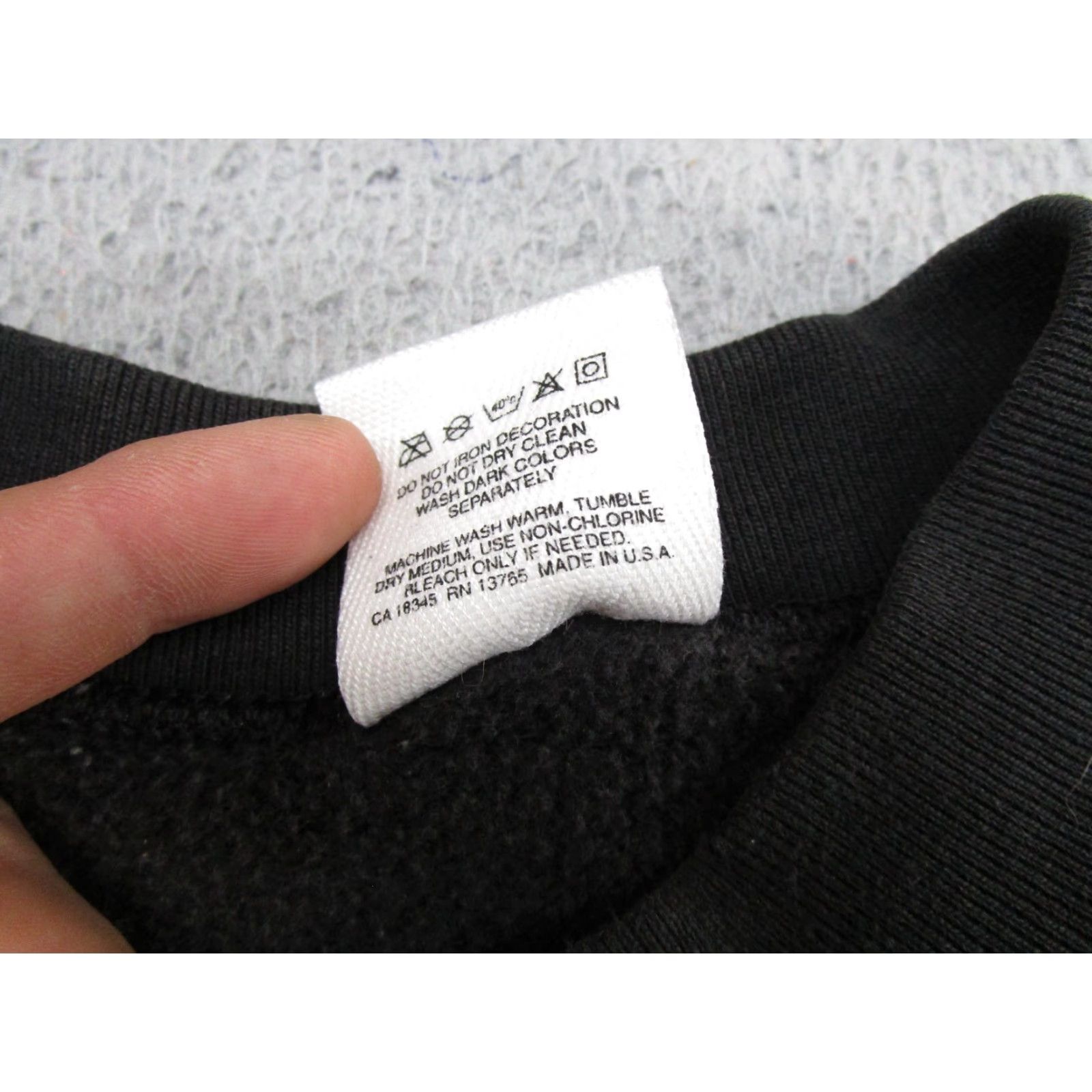 Wilson VINTAGE Wilson Sweatshirt Logo Embroidered Script 90s Y2K Black XL Mens Crew Neck Pullover Size US XL / EU 56 / 4 - 4 Thumbnail
