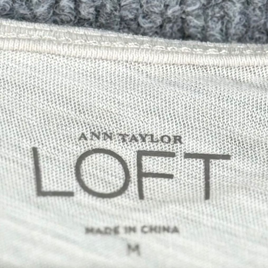 Ann Taylor Ann Taylor LOFT Long Sleeve Top Medium Striped Black White Embellished Neckline Womens Size M / US 6-8 / IT 42-44 - 4 Thumbnail
