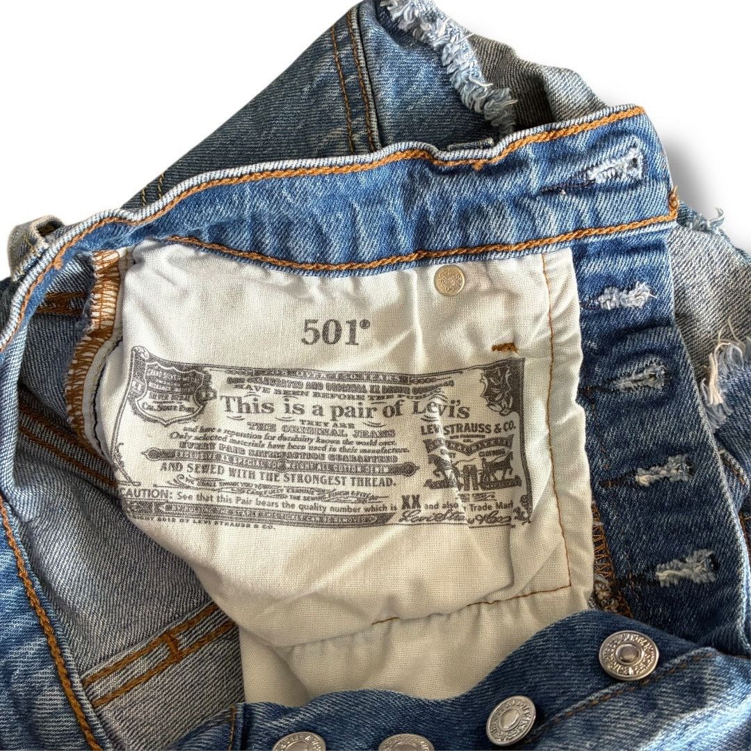Levi's Levi’s 501 button fly cut off distressed denim shorts Size 24" / US 00 / IT 34 - 4 Thumbnail