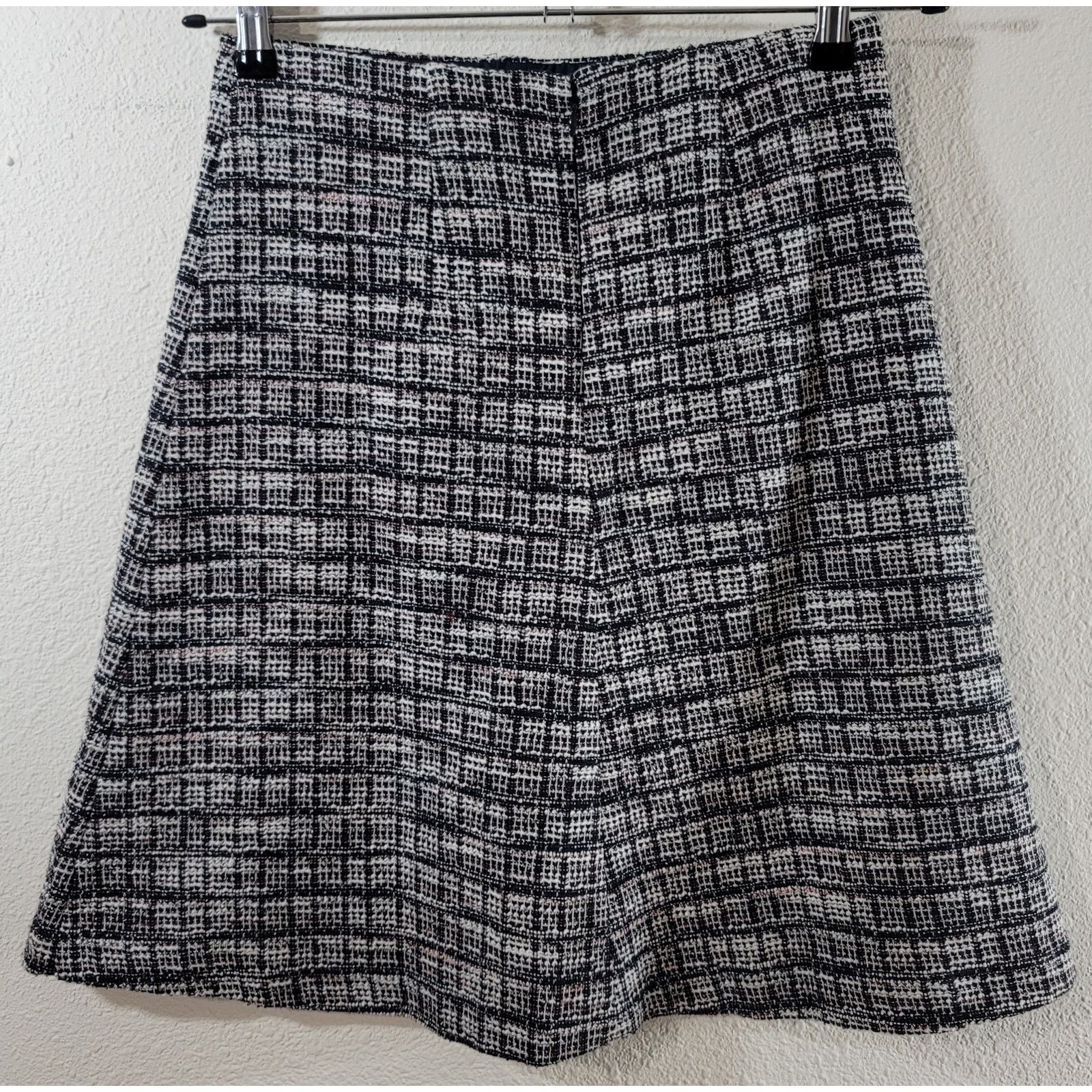 Ann Taylor Ann Taylor Black White Red Plaid Tweed Mini A Line Skirt 00P Size 24" / US 00 / IT 34 - 2 Thumbnail