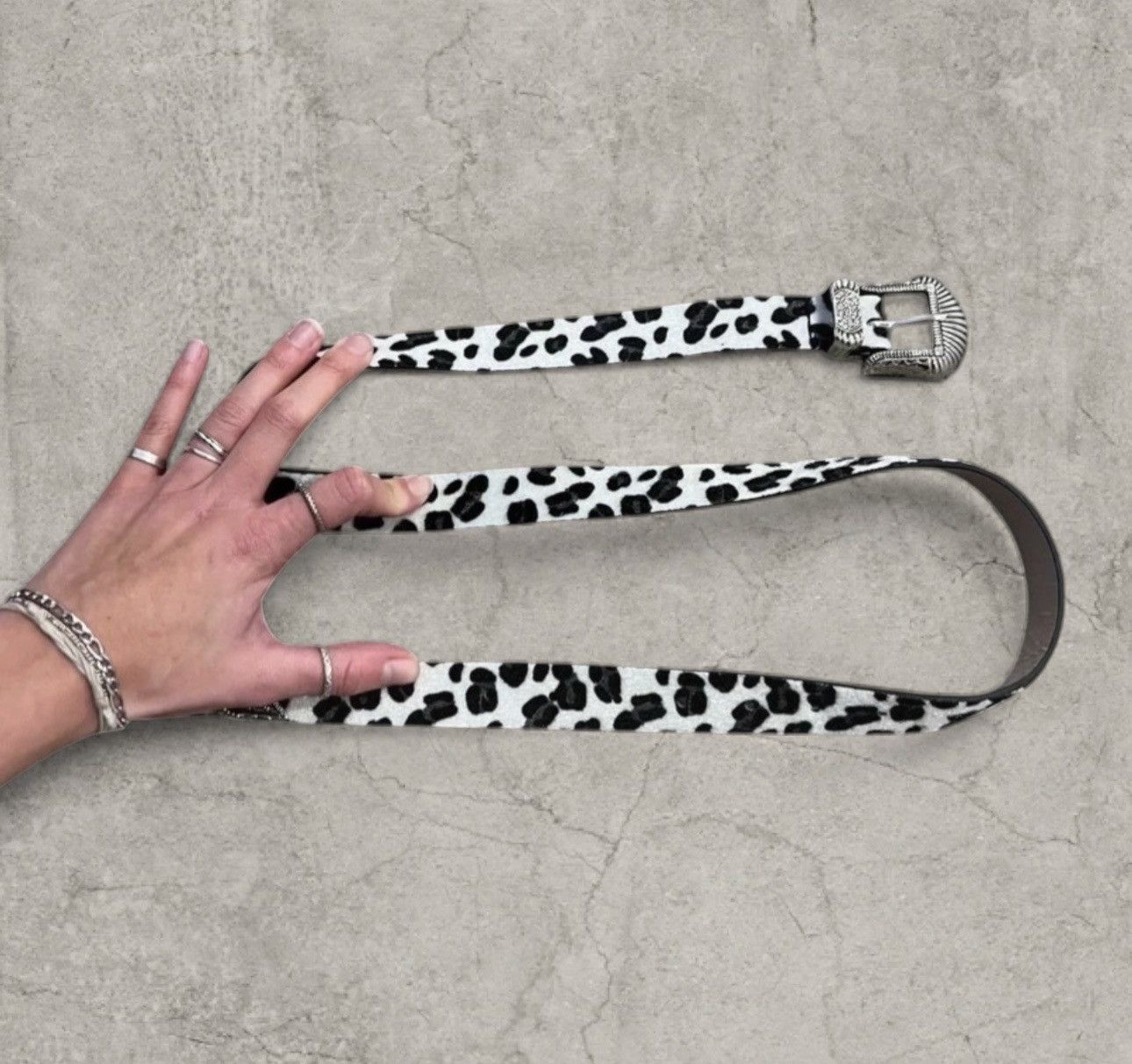 Japanese Brand Vintage style Western belt in cow print, silver. One size Size ONE SIZE - 3 Thumbnail