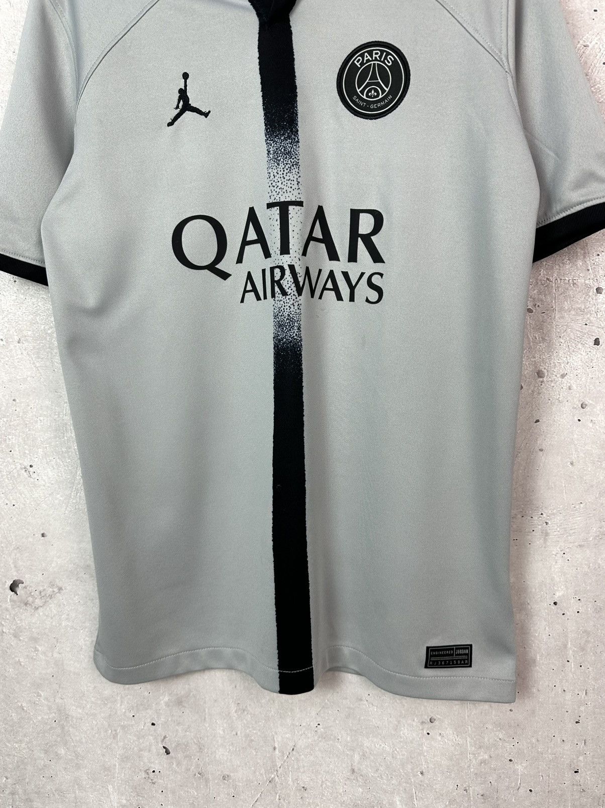 Jordan Brand Jordan PSG Paris Saint-Germain Grey Soccer Jersey Size US S / EU 44-46 / 1 - 3 Thumbnail