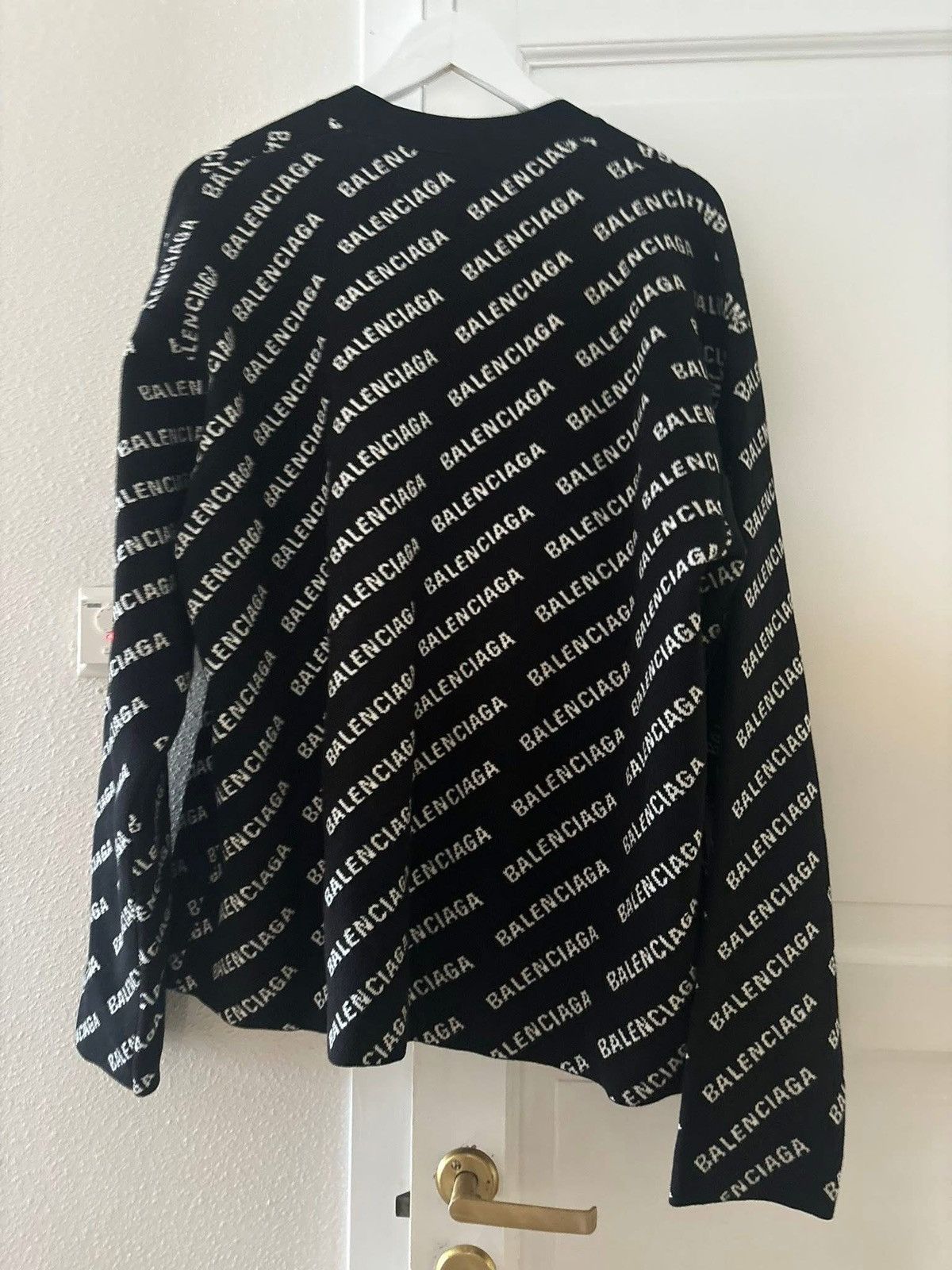 Balenciaga All over logo cardigen Size US L / EU 52-54 / 3 - 4 Thumbnail