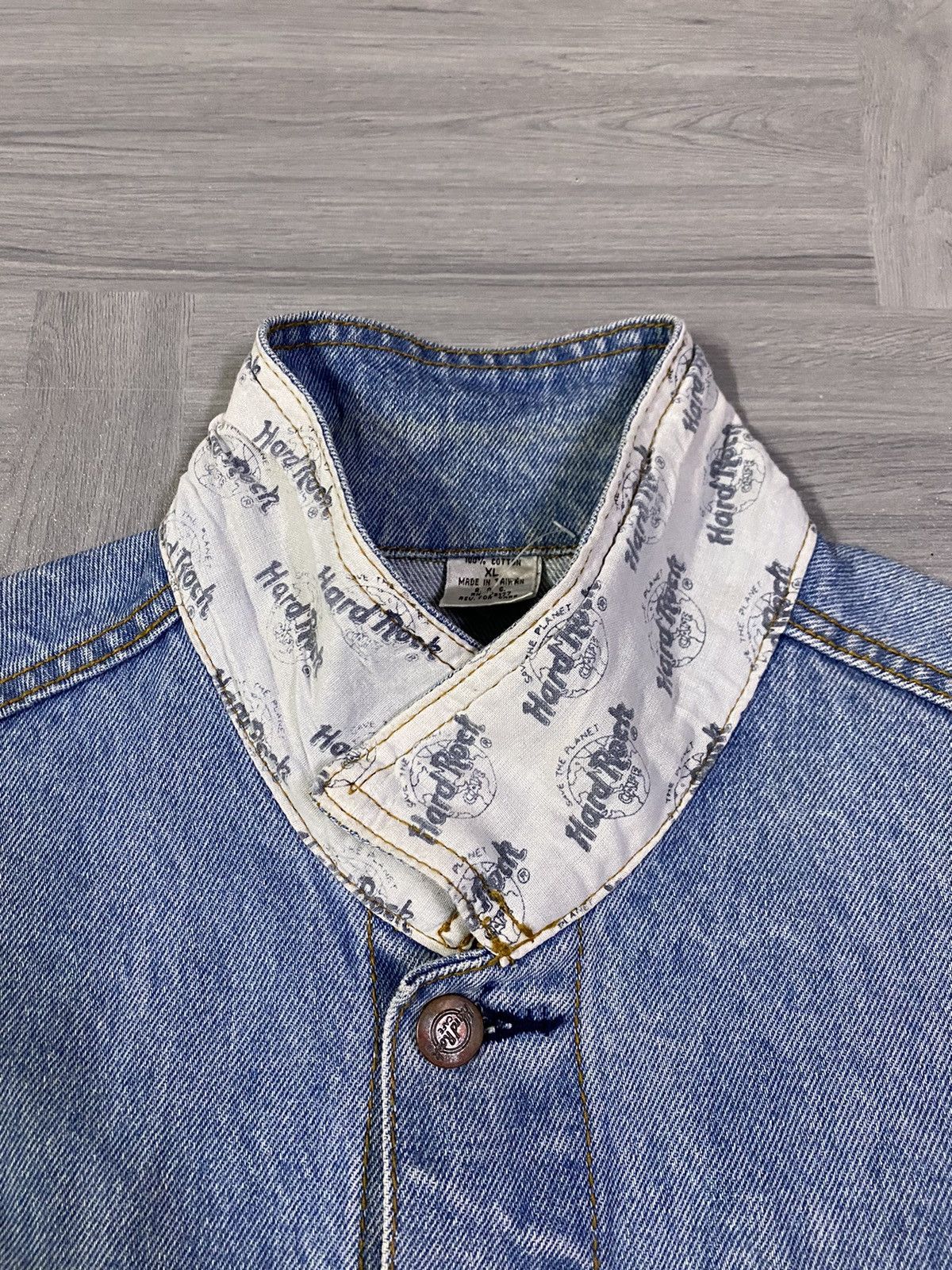 Hard Rock Cafe Vintage Hard Rock Cafe Paris Save The Planet Denim Jacket Size US XL / EU 56 / 4 - 18 Thumbnail