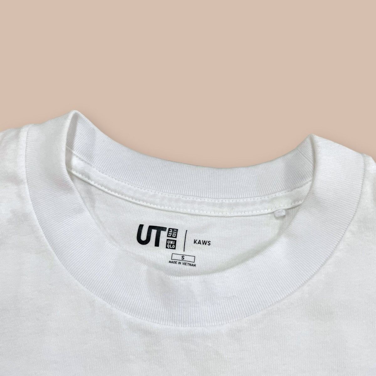 Kaws × Uniqlo Uniqo X KAWS "PEACE FOR ALL" Tee Size US S / EU 44-46 / 1 - 5 Thumbnail