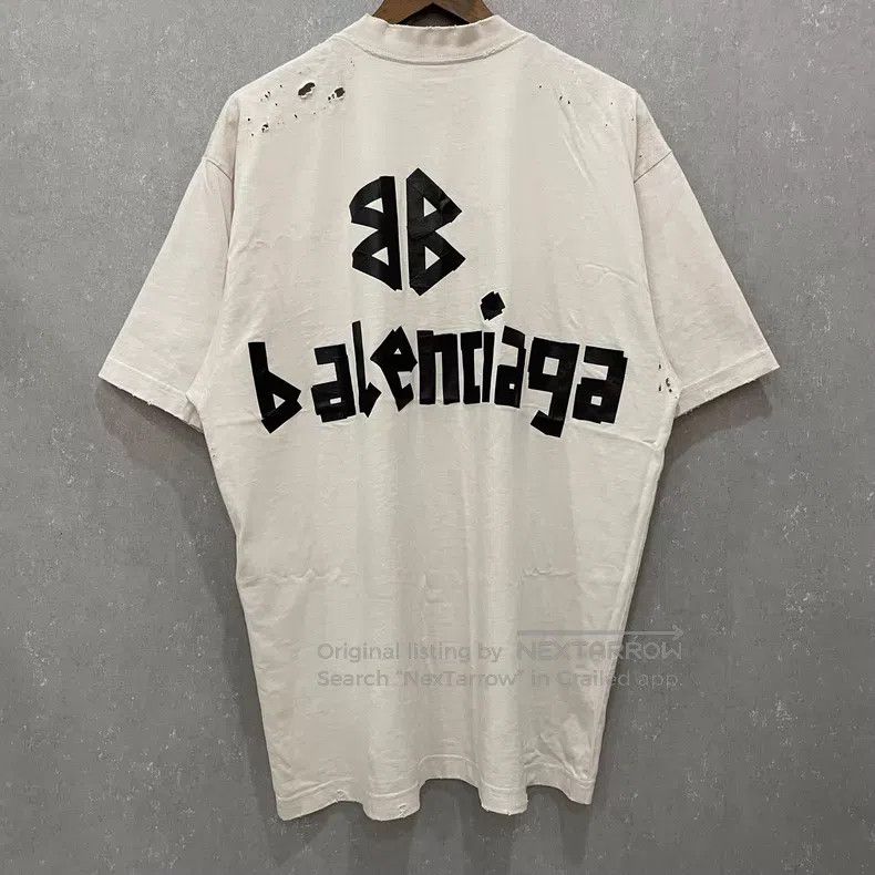 Balenciaga Balenciaga Letter Printed Worn Short Sleeve Round Neck T-S Size US S / EU 44-46 / 1 - 6 Thumbnail